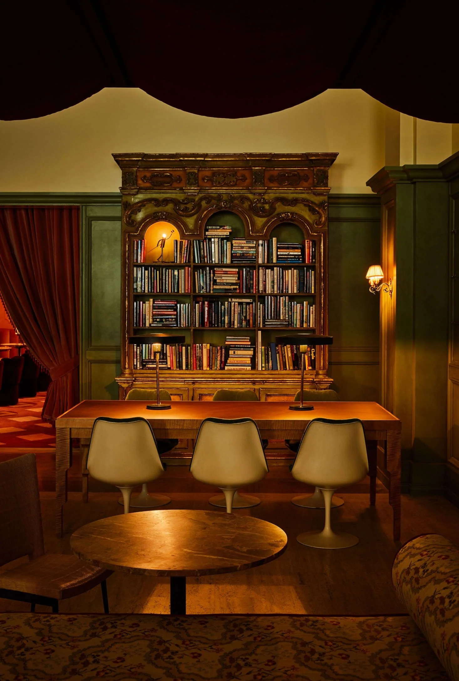 the-siren-hotel-detroit-lobby-2-1466x2173.jpg
