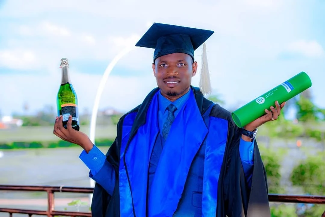 Hats off to Valens NDEREYIMANA @valensndereyimana, Managing Director of Kopakama Cooperative @kopakamacoffee Rutsiro, Rwanda. Kopakama is the home cooperative of the Ejo Heza women's coffee producer group.⁠
⁠
Valens is celebrating earning his Masters