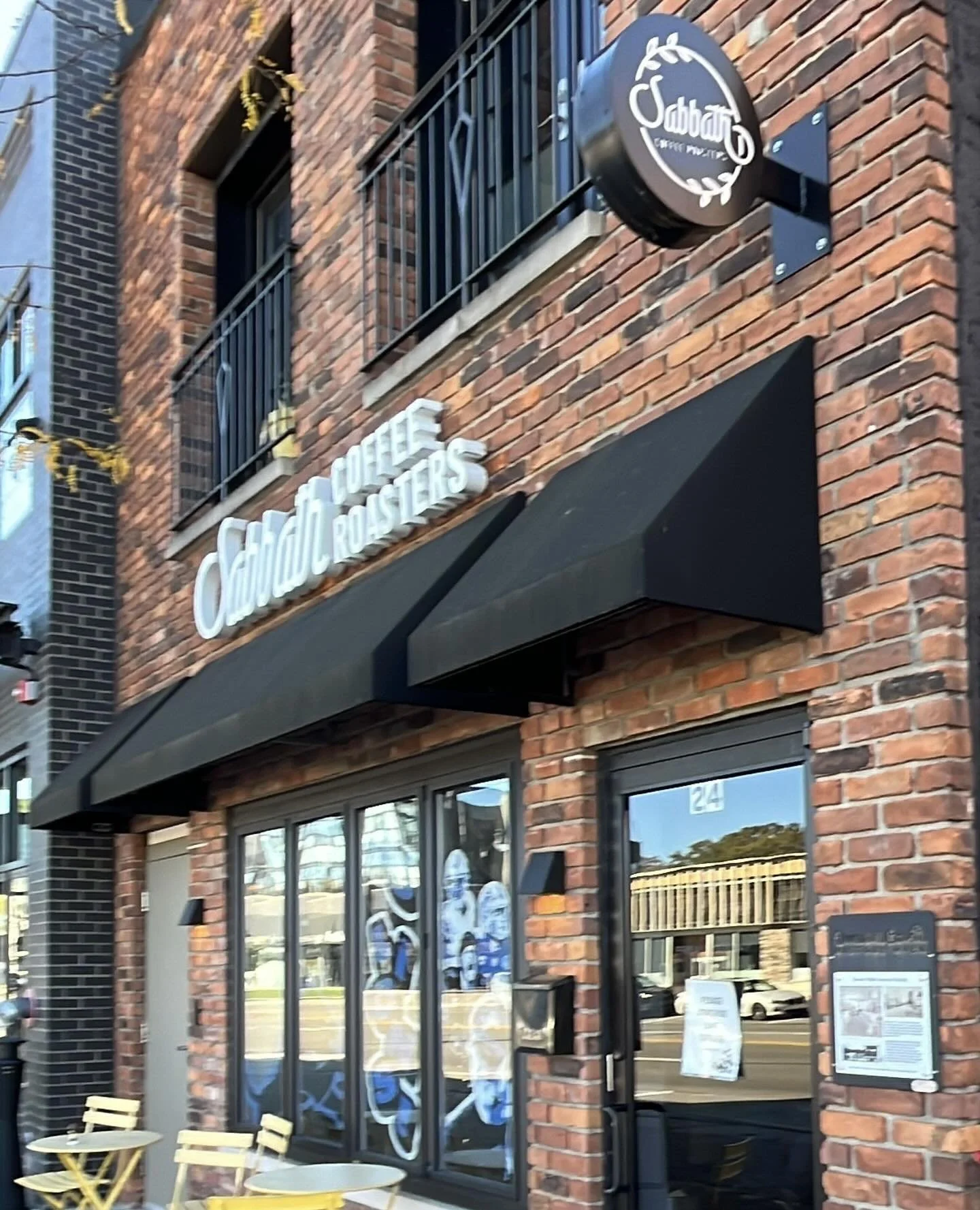 We had a fun time visiting the Clawson, MI cafe of Artisan roaster-friends Sabbath Coffee @sabbathcoffeeroasters!⁠
⁠
We were excited to find the Sabbath x Artisan Coffee gift box slated for the 2025 gifting season. This limited-edition holiday coffee