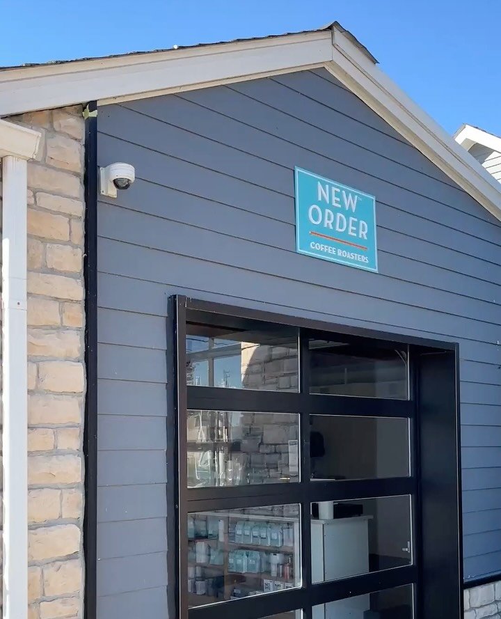 Here's the last of our 2025 visits to southeast Michigan roasters for the year: New Order Coffee @newordercoffee in beautiful St. Clair Shores.⁠
⁠
Super excited to see the lovely space and sample their roast of Ethiopia Wush Wush, fresh brewed (as al