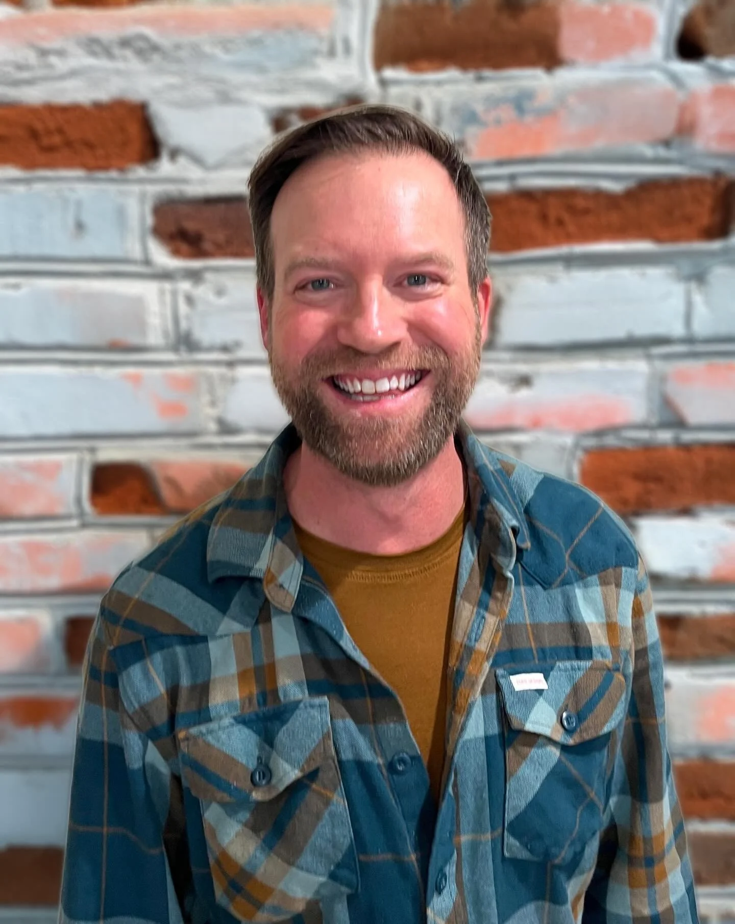 New Year, New Faces! ⁠
⁠
Meet Artisan's new Logistics &amp; Supply Chain Manager, Matt Hayes! ⁠
⁠
In his new role, Matt sources and tracks samples &amp; keeps up with vessels at sea and trucks on land to bring great coffee to you!⁠
⁠
Matt sees Artisa