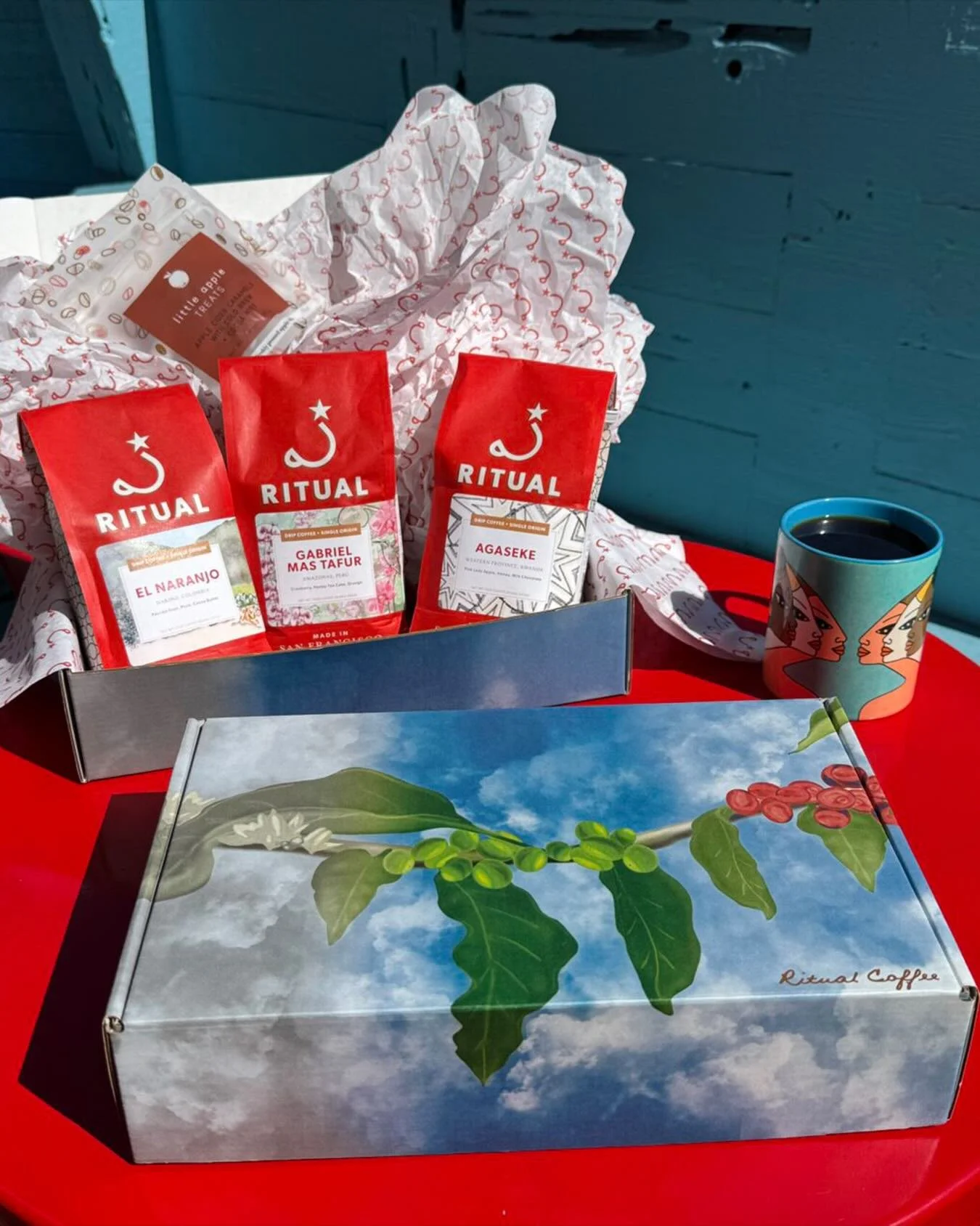 Woot woot! 🎉 Ritual Coffee Roasters @RitualCoffee included coffee from Artisan's producer partners - the Agaseke women of Rwanda's Kopakaki Dutegure Cooperative @kopakakidutegure - in their milestone 20th Anniversary Box!⁠
⁠
The box's theme "Wo