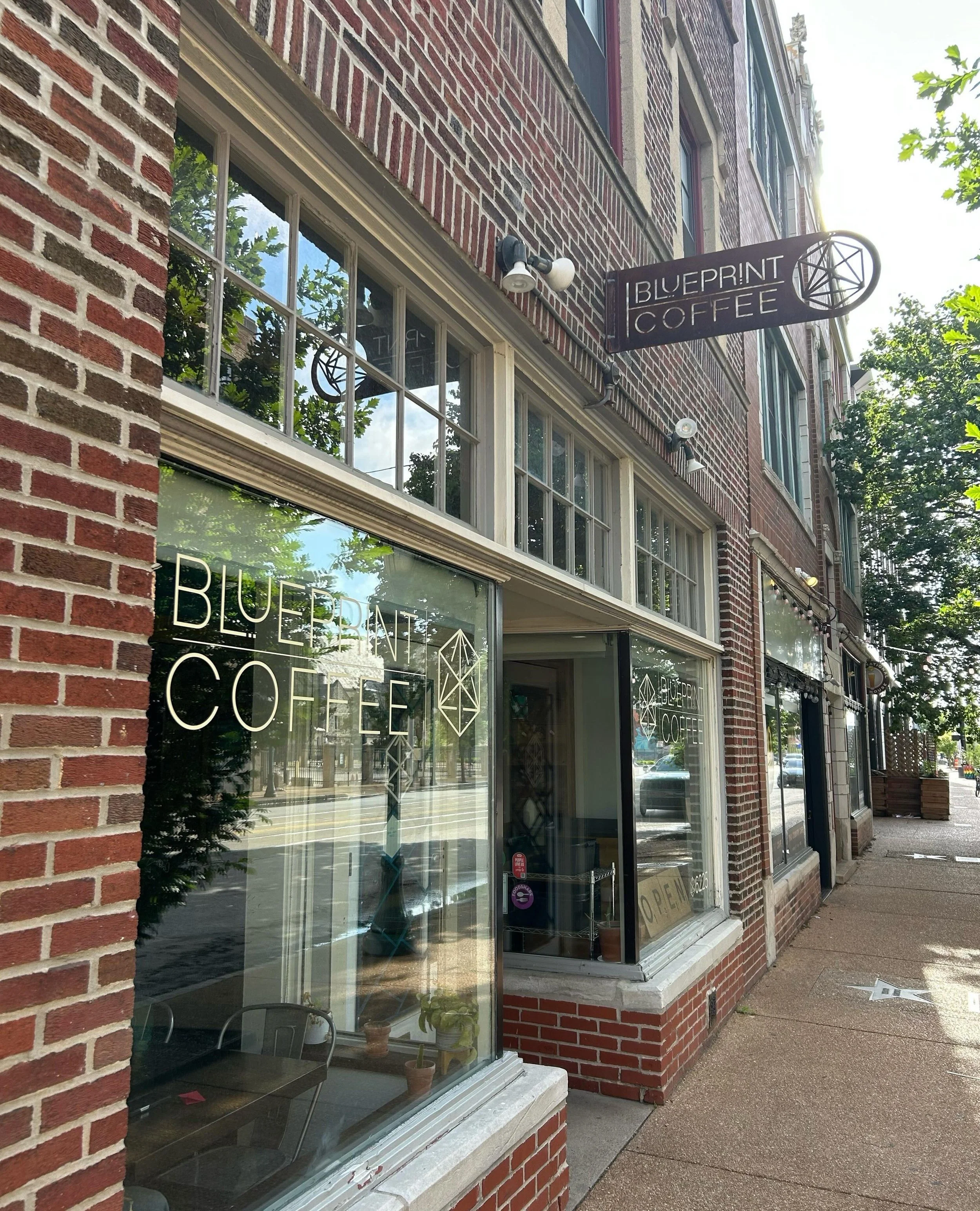 Our sales consultant David Myers @bluetidecoffee likes to meet face-to-face with our roaster-partners while he travels the country. He helps us understand their business and green coffee needs.⁠

David recently visited the Blueprint Coffee Roasters @