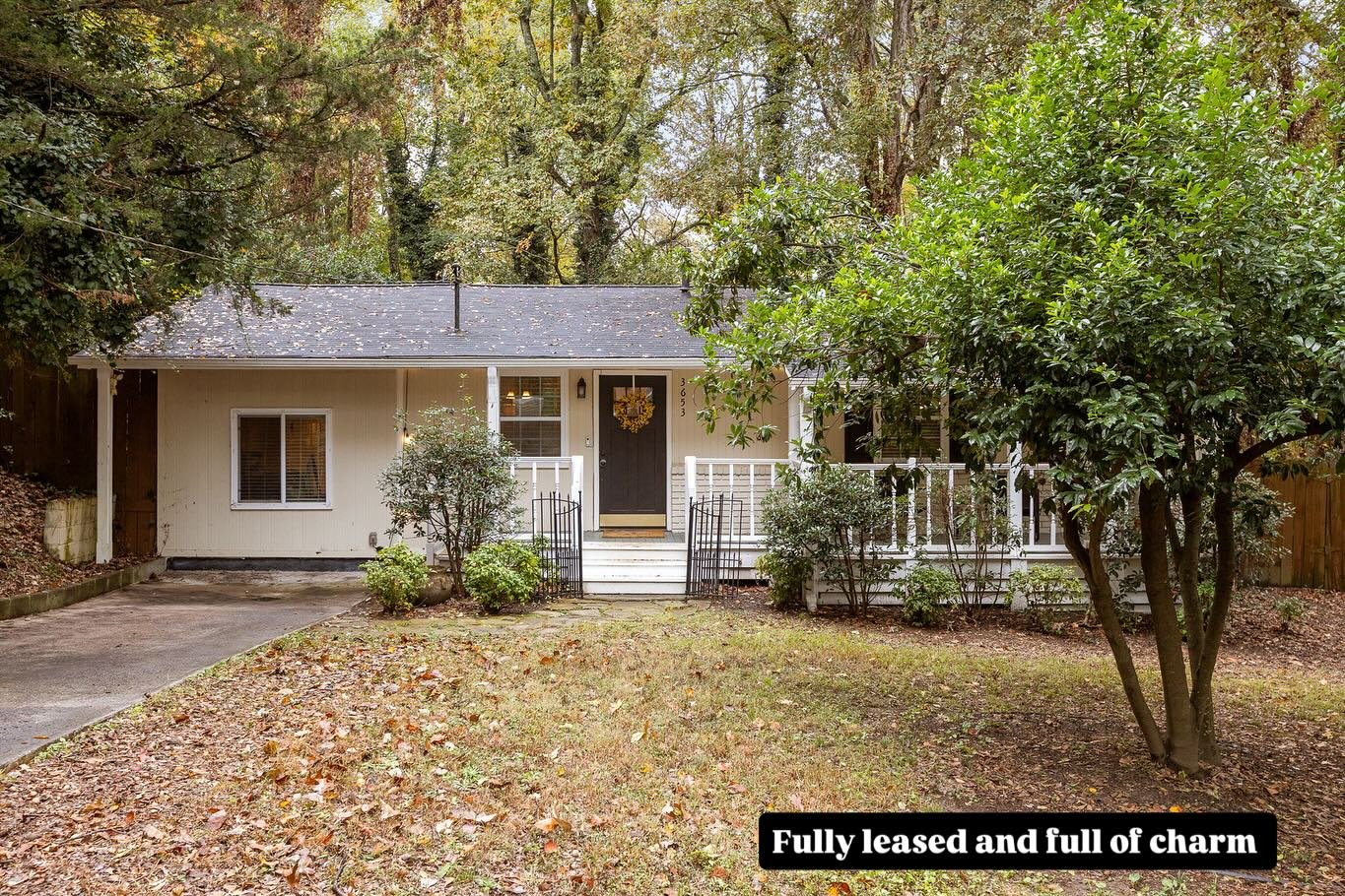 This well maintained ranch with a new roof, hardwood floors, a fenced in back yard, and wonderful tenants in place is your turnkey ticket to walkable Downtown Duluth income. It&rsquo;s not just cute, it&rsquo;s cash flowing 💸

A fantastic opportunit