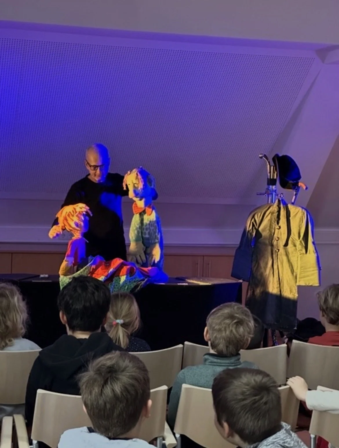 Autorenlesung: Stefan Karch