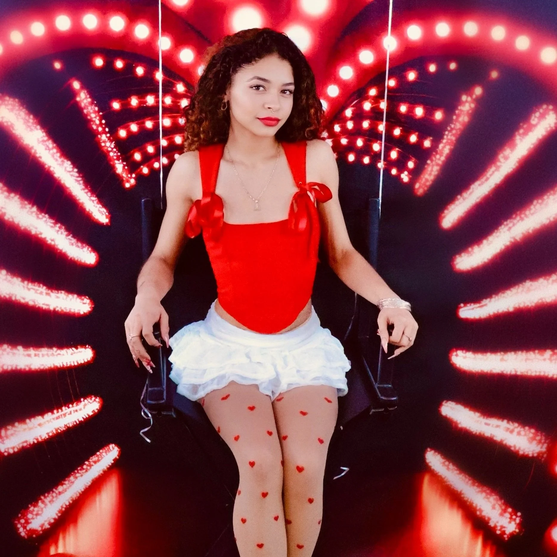 Facetune_09-02-2025-00-38-00.jpg