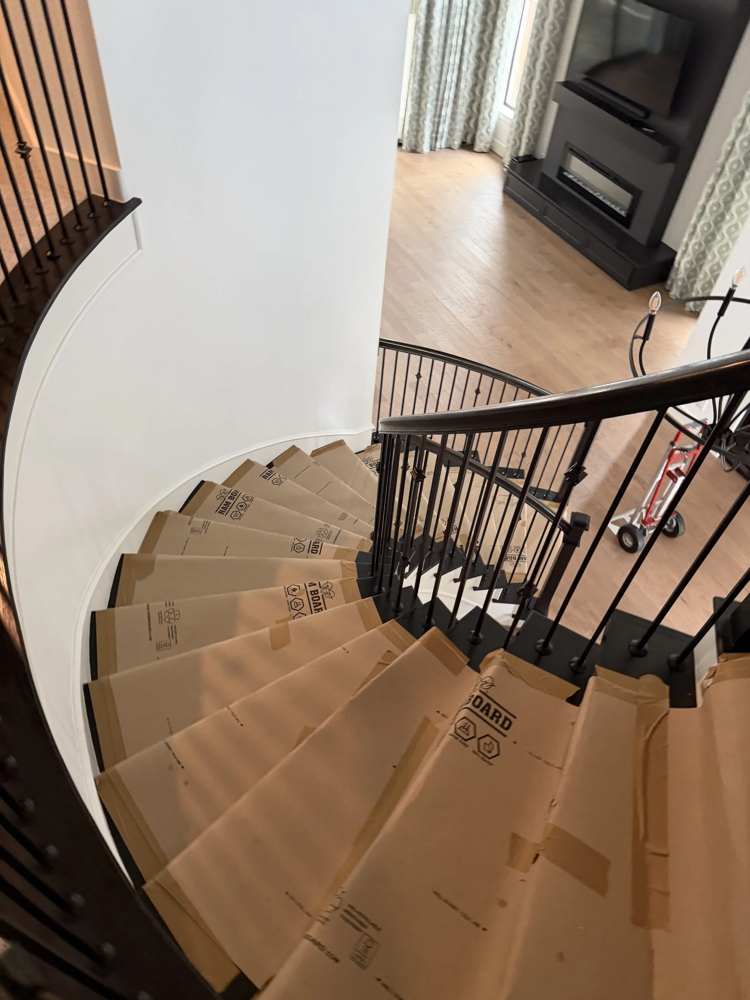 Houston Fitness Equipment Movers – Stairway Floor Protection