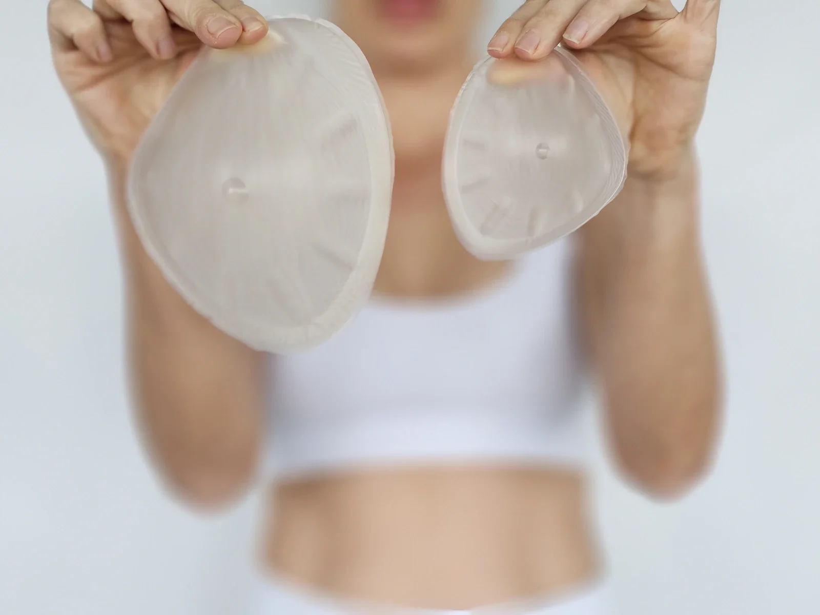 How to Choose the Right Breast Implant Size for Your Body