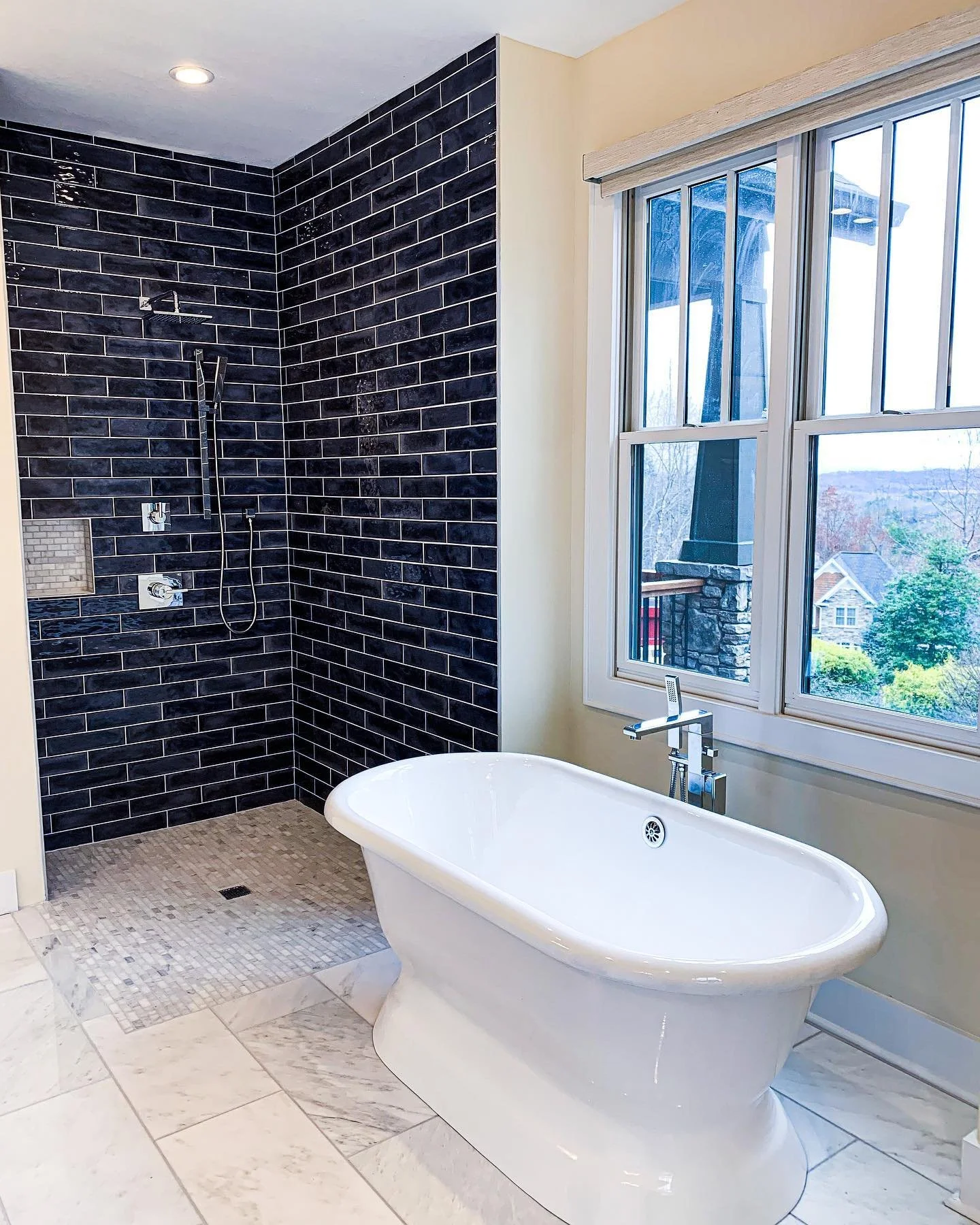 Traditional Bathroom 1.jpg