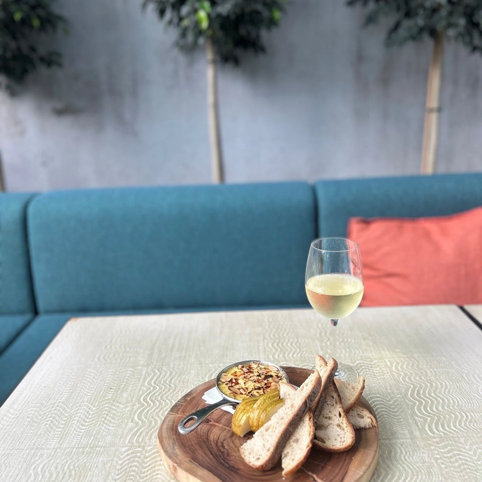 Baked brie. Hot honey. Toasted almonds. Sourdough.
Served with a chilled glass of Pinot Gris.
Sweet, salty, melty &mdash; and just a little indulgent. This weekend at Meadow.