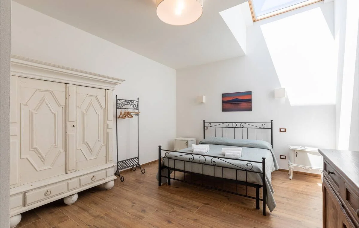 Apartment bedroom.jpeg