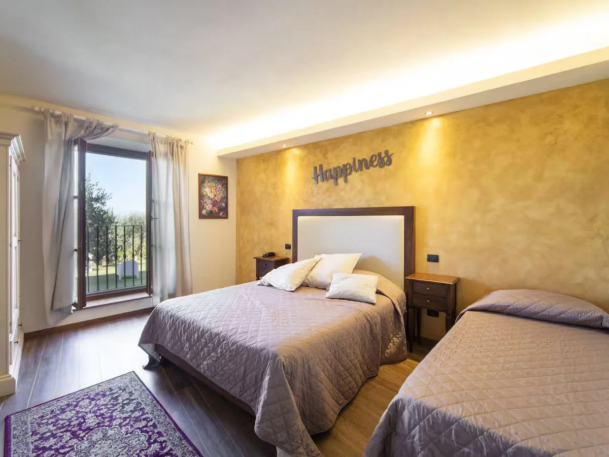 Rooms1.jpg