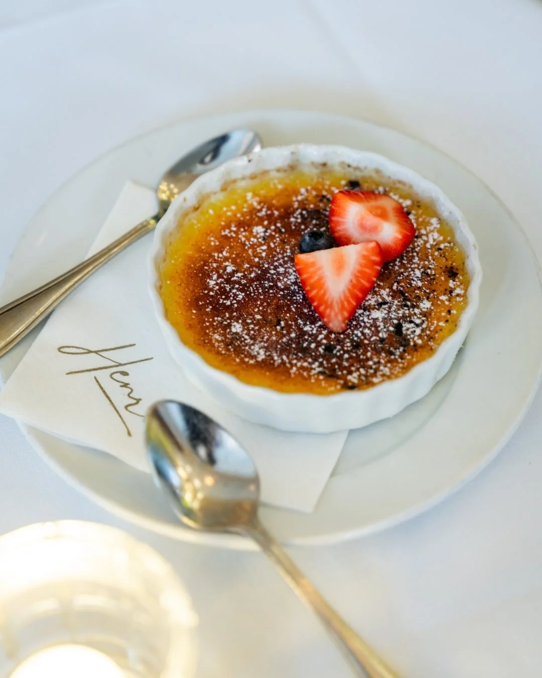 From torch to table &mdash; notre cr&egrave;me br&ucirc;l&eacute;e classique.