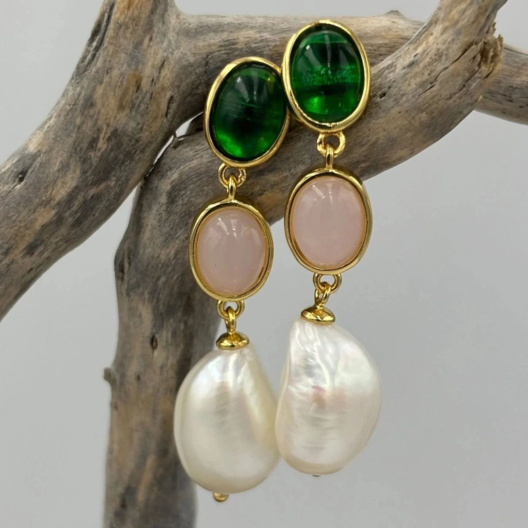 'Petunia Green' Freshwater Pearl Earrings