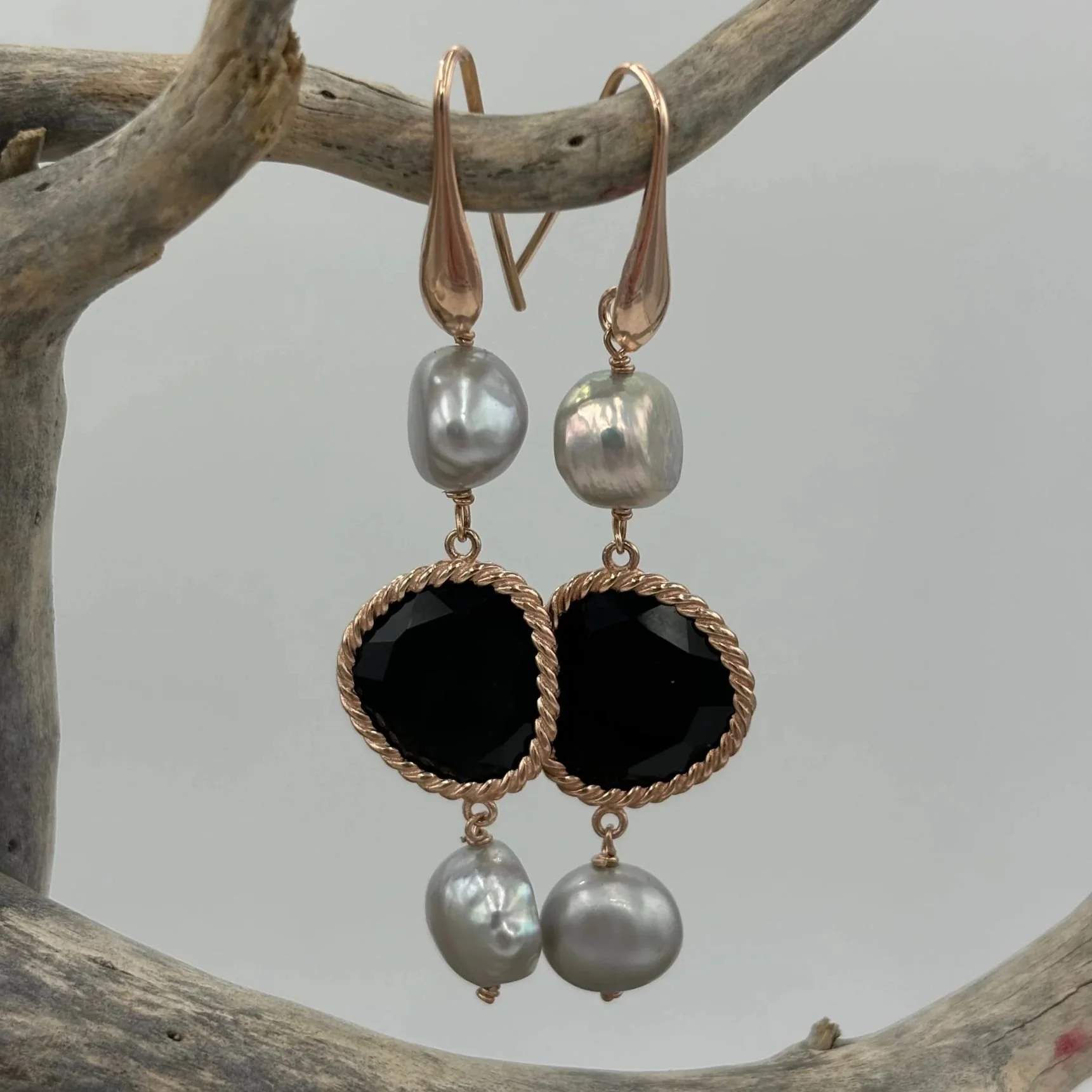 'Black Agate' Rose Gold Freshwater Grey Pearl Earrings