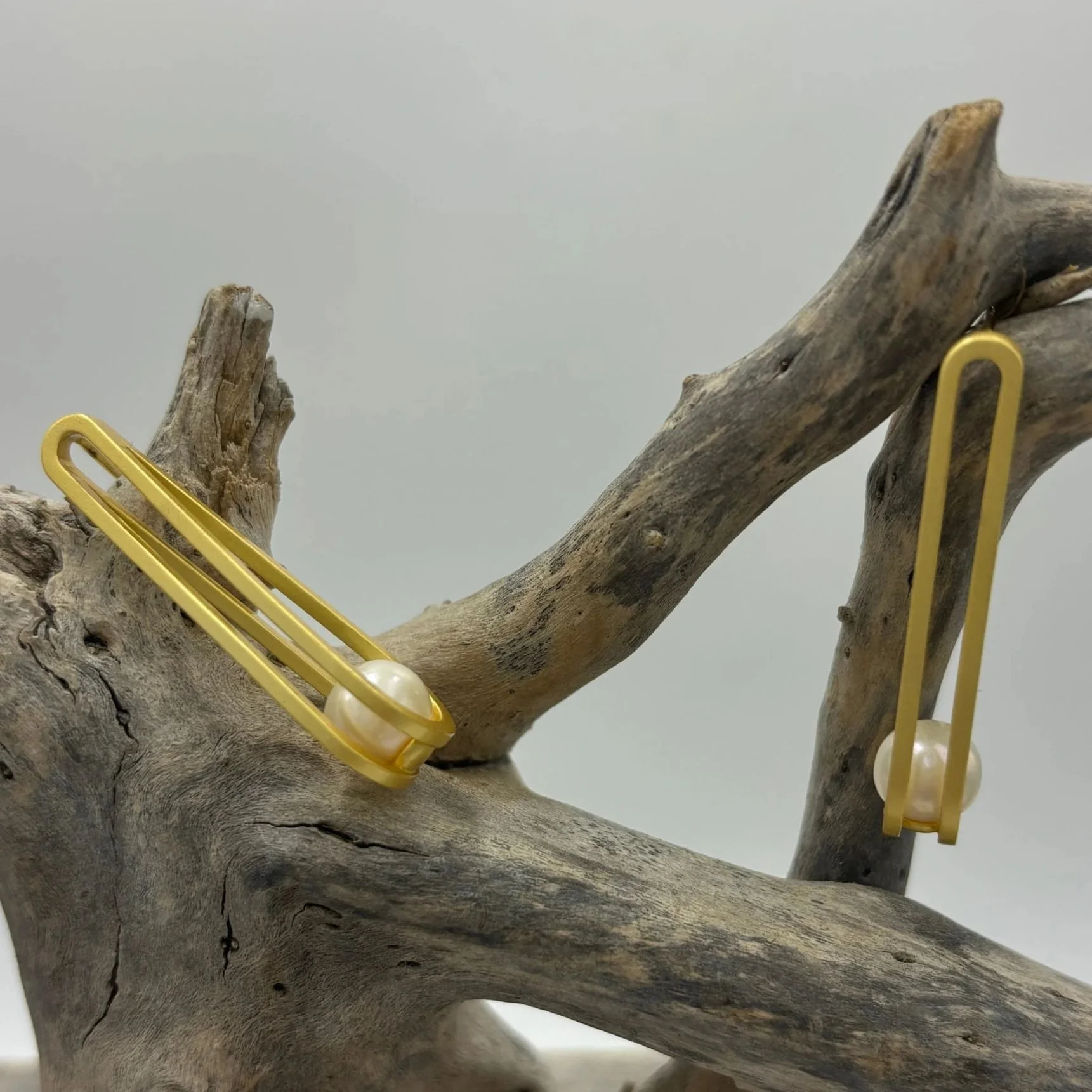 'Balance' Freshwater Pearl Earrings