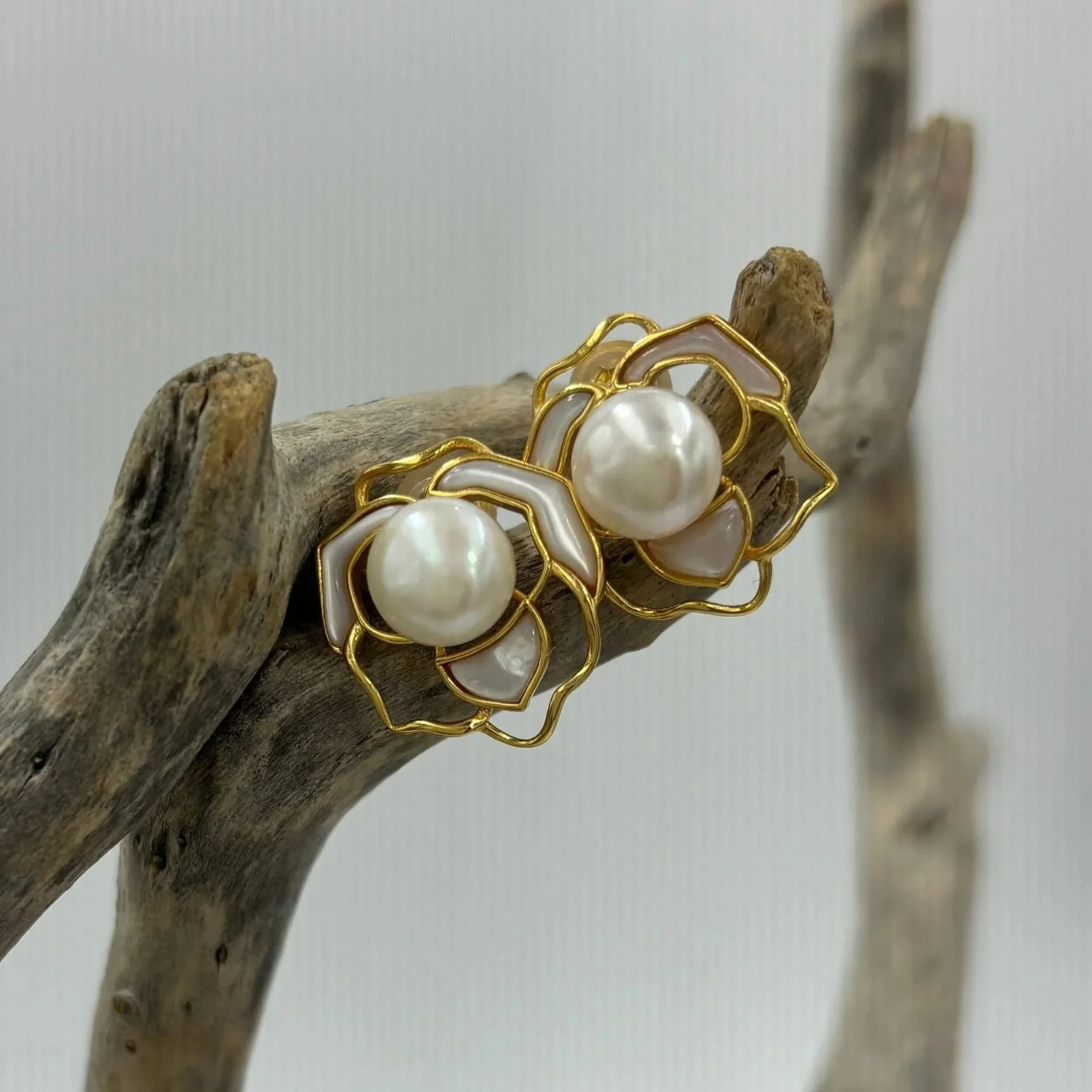 'White Rose' Freshwater Pearl Earrings