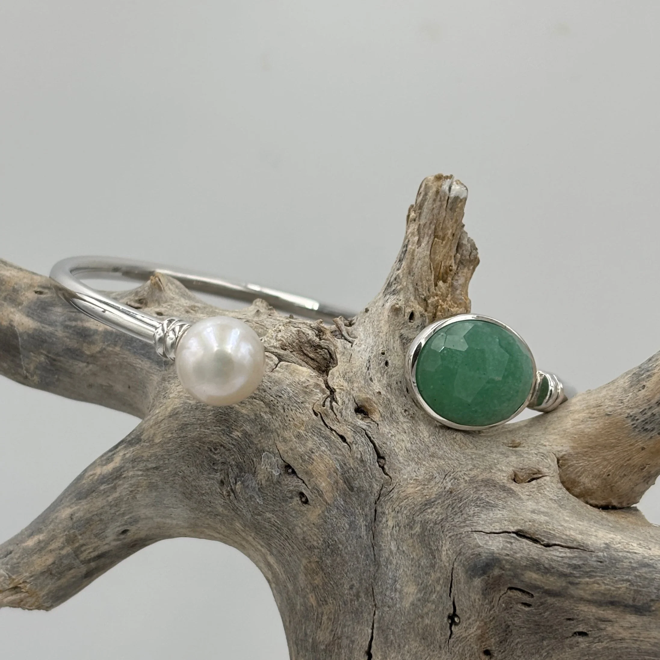 'Corina' Adventurine and White Freshwater Pearl Bracelet