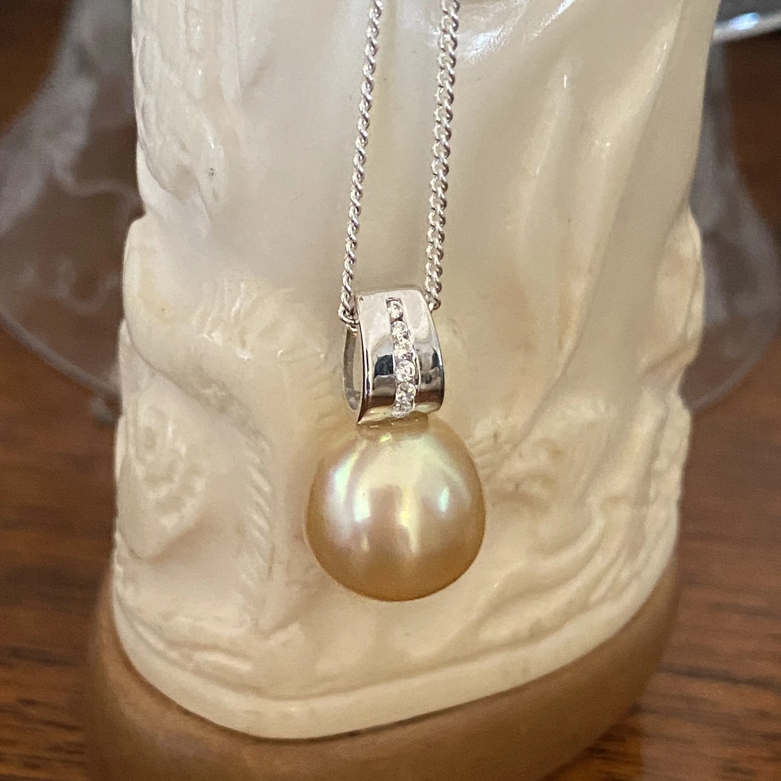 'Laura' Golden South Sea Pearl pendant