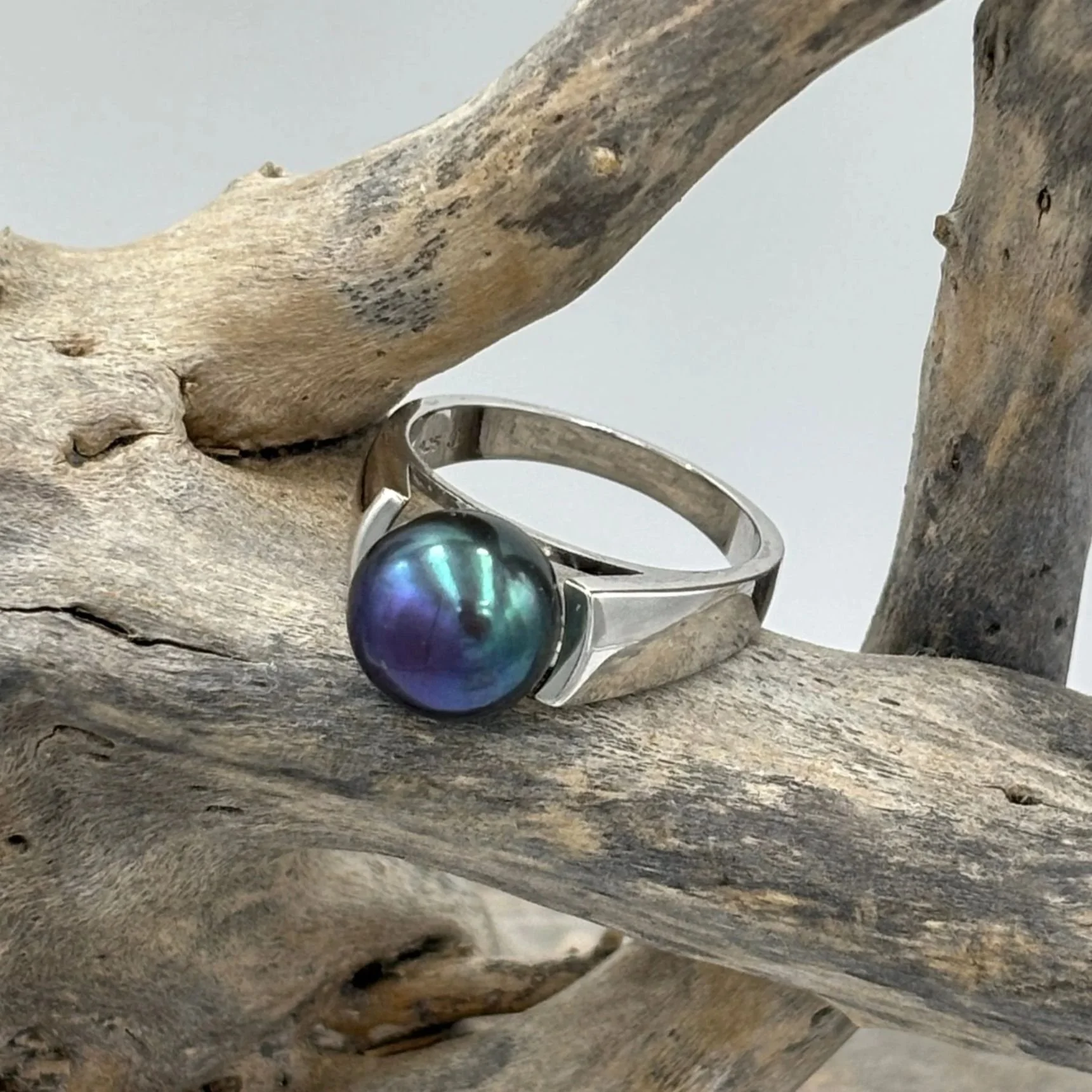 'Elara' Freshwater Pearl Ring