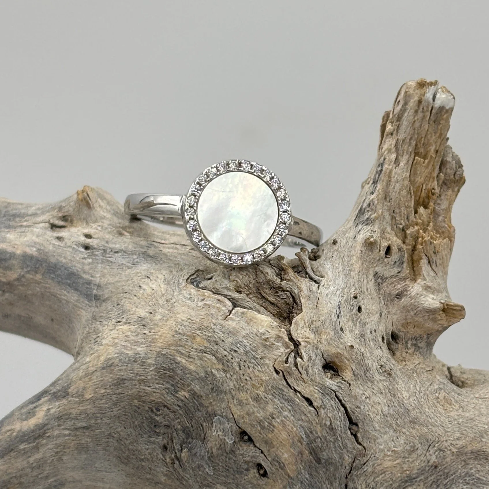 'Nola' Mother of Pearl Ring