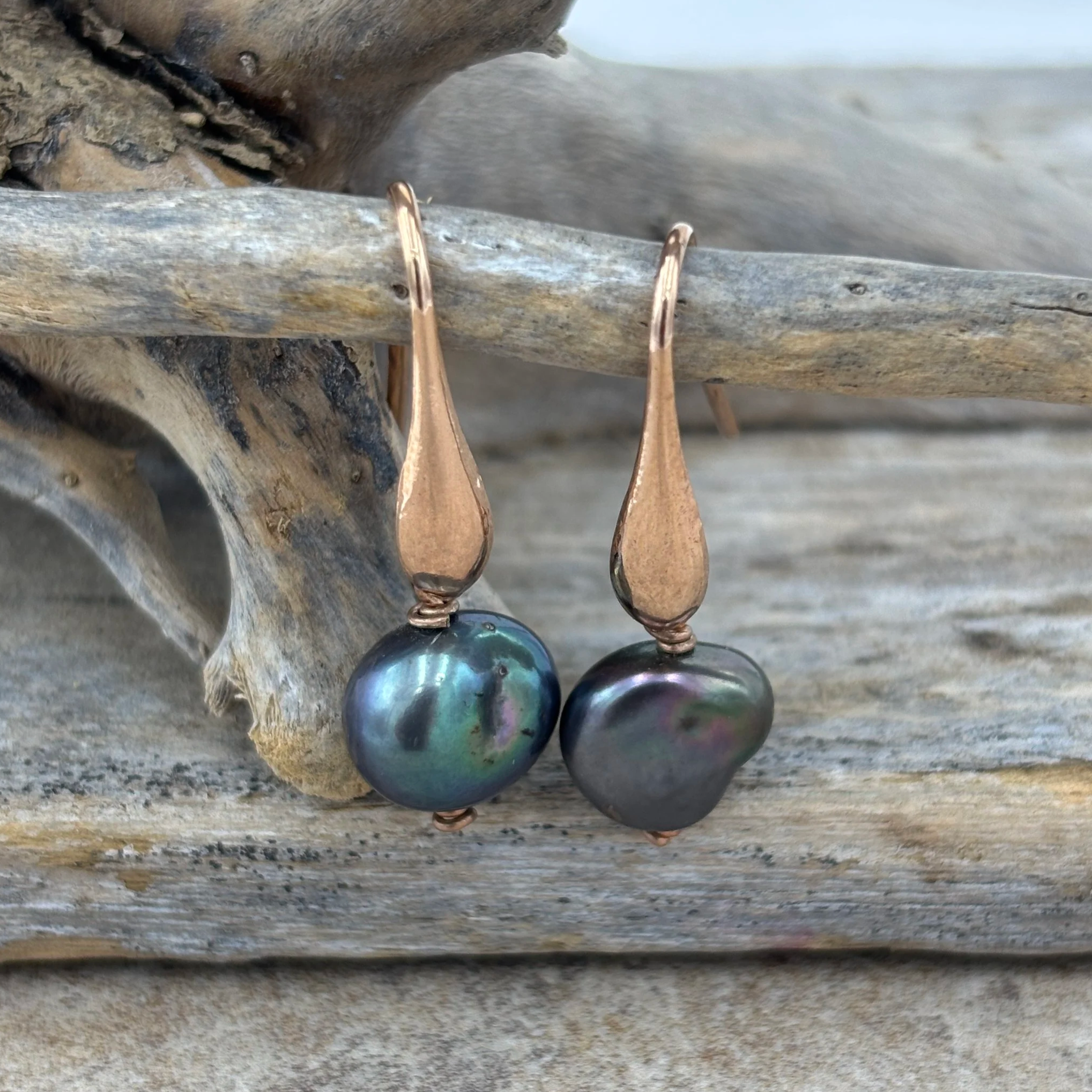 'Olea' Freshwater Pearl Earrings
