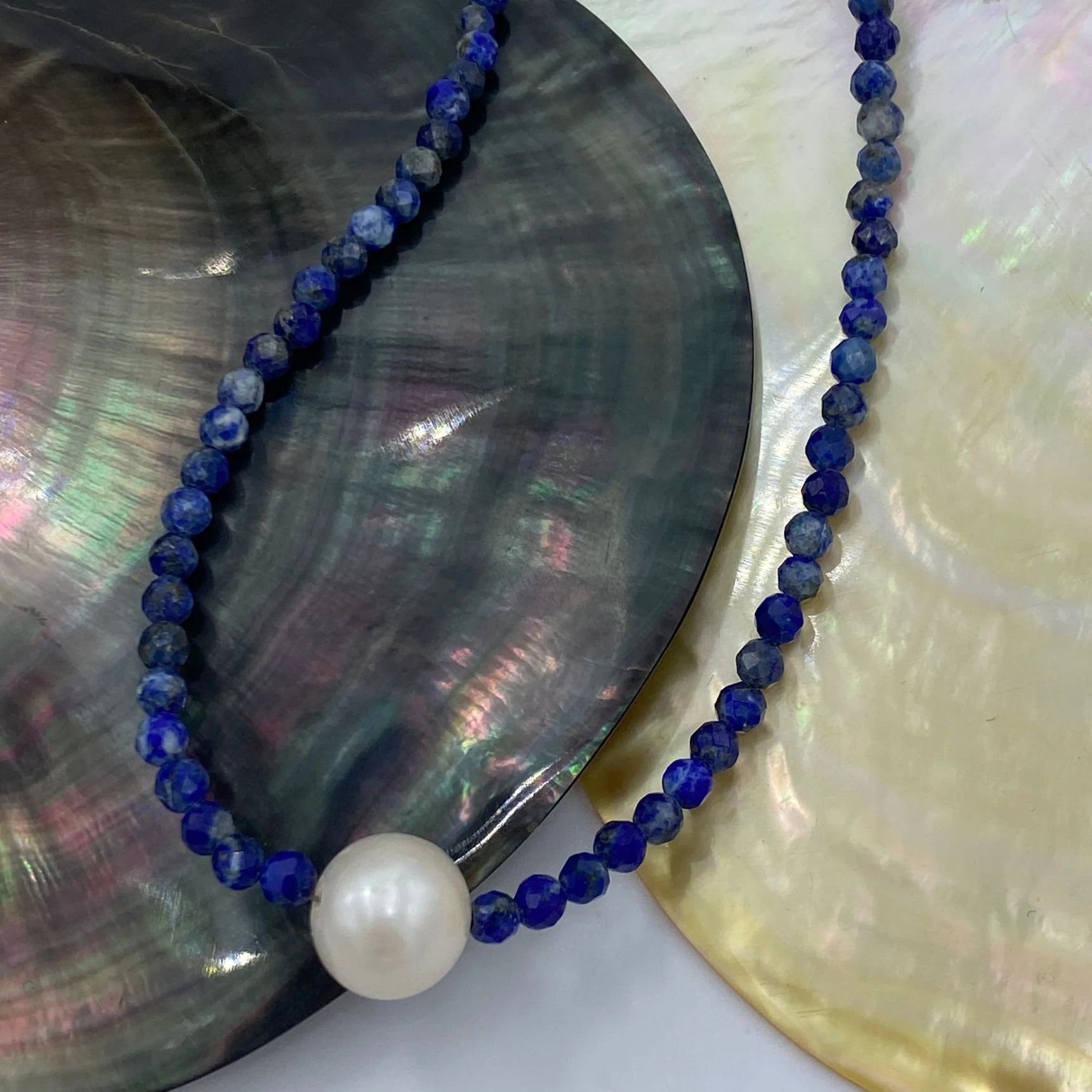 'Lapis' gemstone necklace with  Freshwater pearl