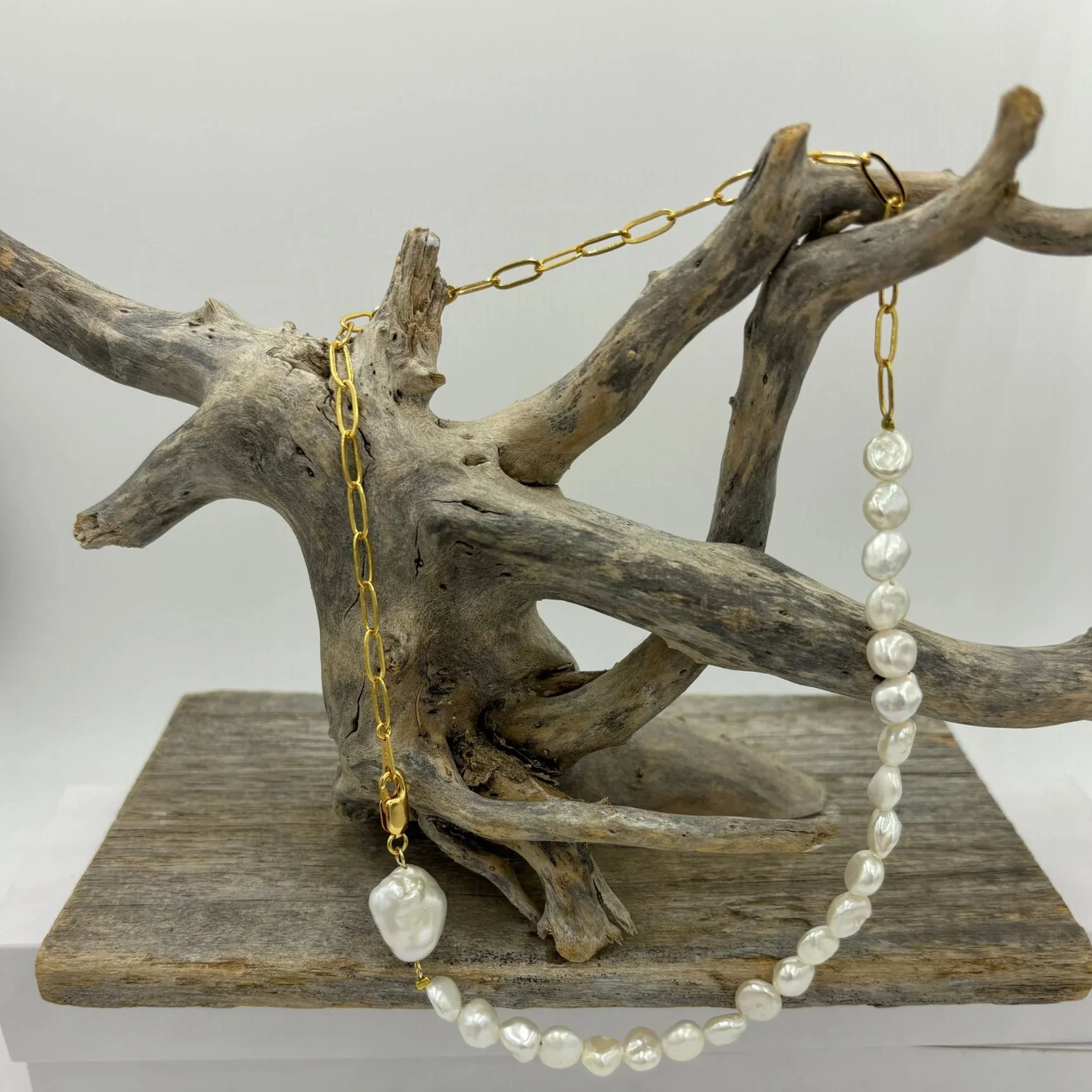 Contrast Freshwater Pearl Necklace