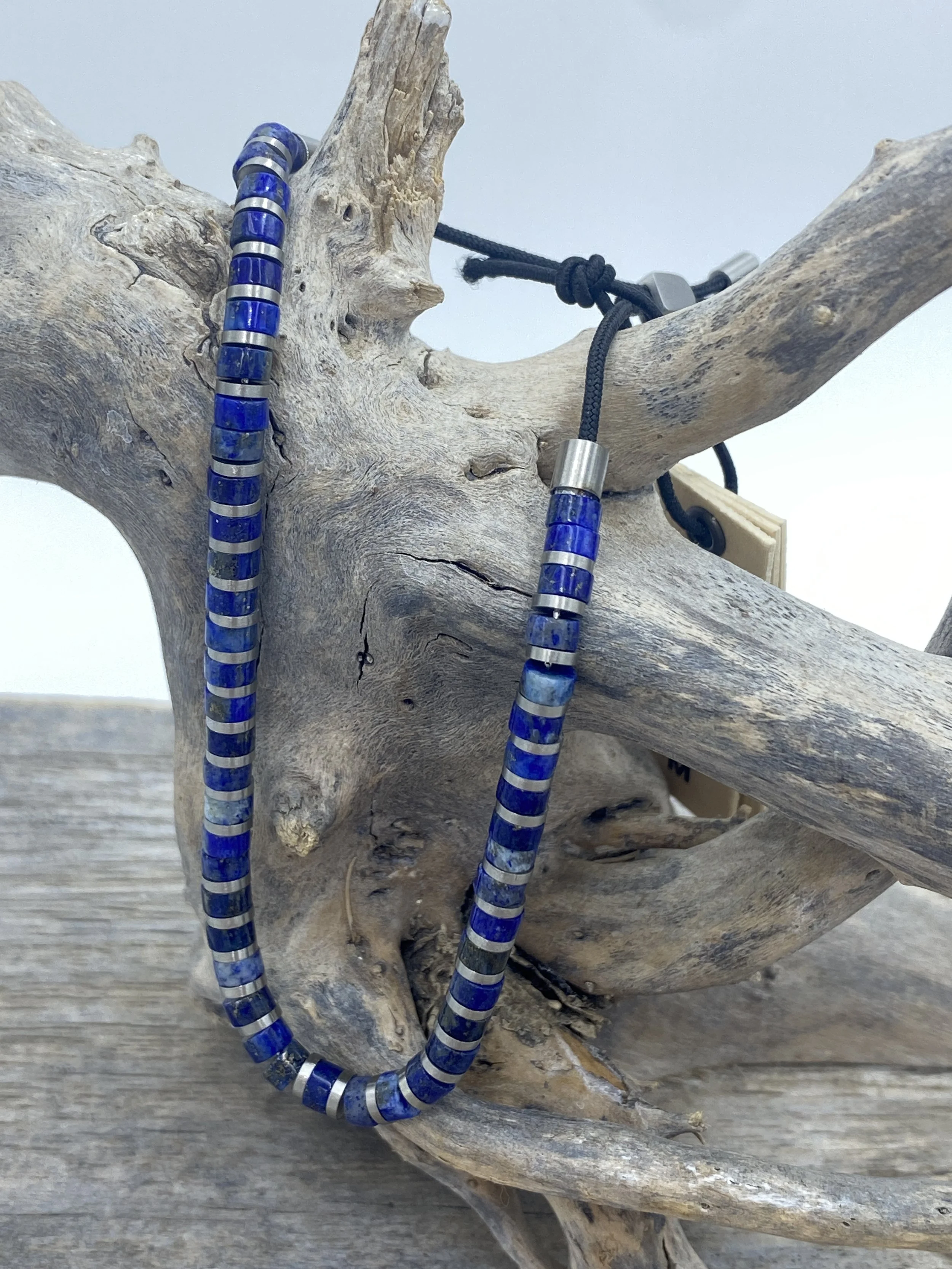 'Okinawa' Brontide' 4mm Pig & Hen Bracelet