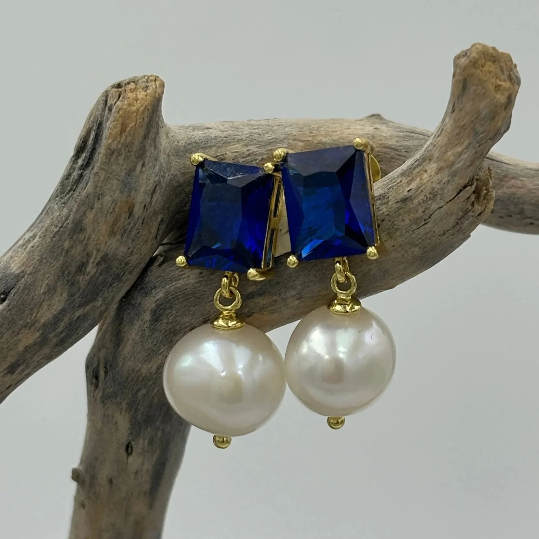'Misty' Freshwater Pearl Earrings