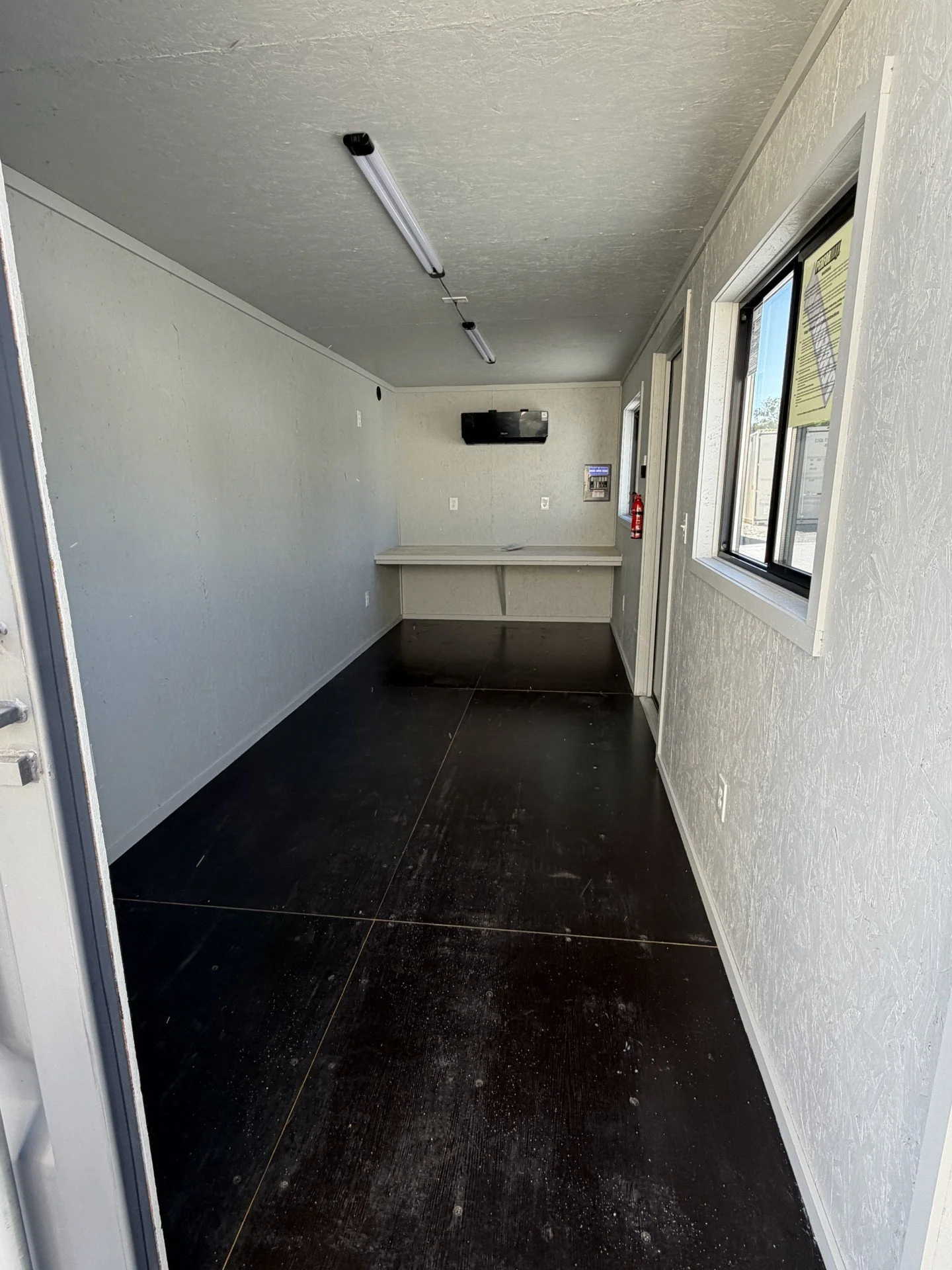 20' inside.jfif
