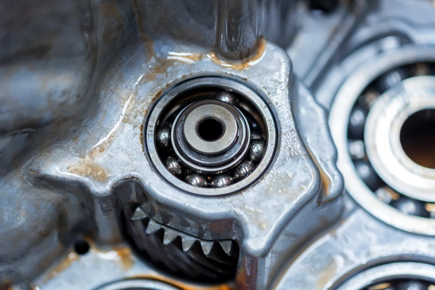 Metal bearing surface where the Duravi catalyst activates