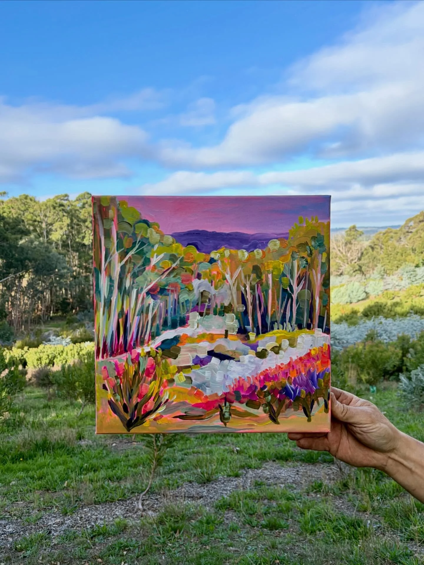 Your mum&rsquo;s an original - gift her an original 🌸 

Join us at Kidman Flowers for an afternoon of painting, blooms and beautiful company!

Guided by artist Tess Bartholomew, you&rsquo;ll create your own landscape (just like this one) - no experi