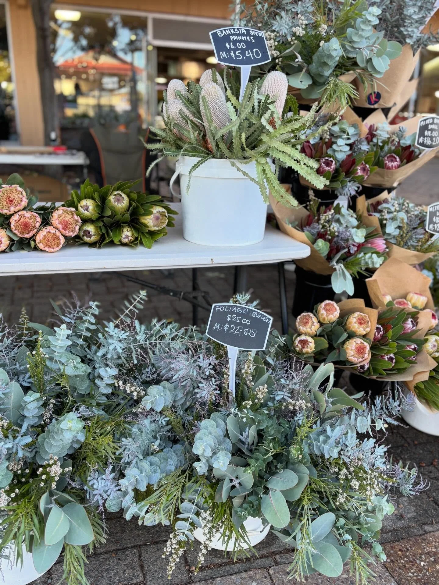 We can&rsquo;t wait to be back at our local @stirlingmarket this Sunday with our farm fresh blooms!

You can also find us as at the @adelfarmmarket this week and every Sunday at Wayville 🍁 

This week we&rsquo;ll have new season proteas, assorted na