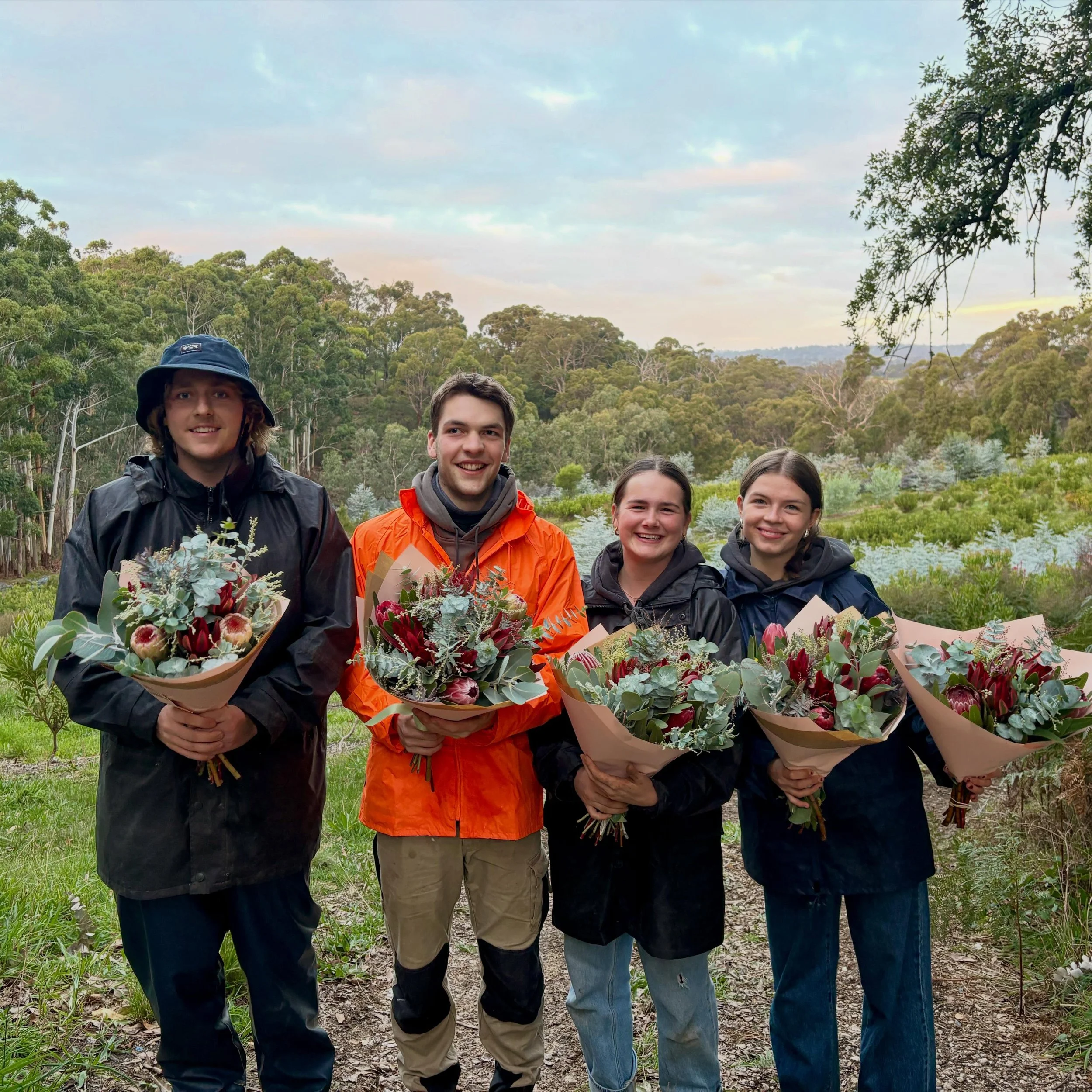 Last minute shout out to all the mum&rsquo;s (in all the forms you take) this Mother&rsquo;s Day - thank you, from our extended clan to yours!

Flowers are always the answer!! 💛🩷

(Workshop spots available for those still needing a gift!! Link in b