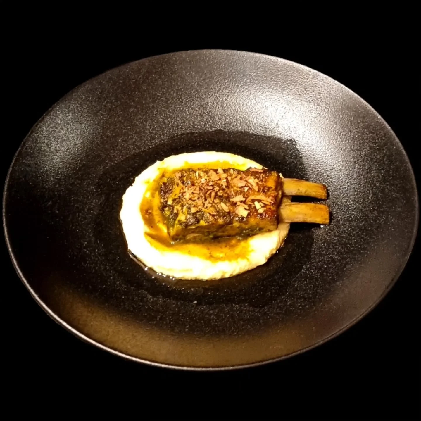 Smoked Lamb Ribs, Green Harissa, Chickpeas

#DegustationMenu #Meat #CulinaryJourney
@koha.cuisine