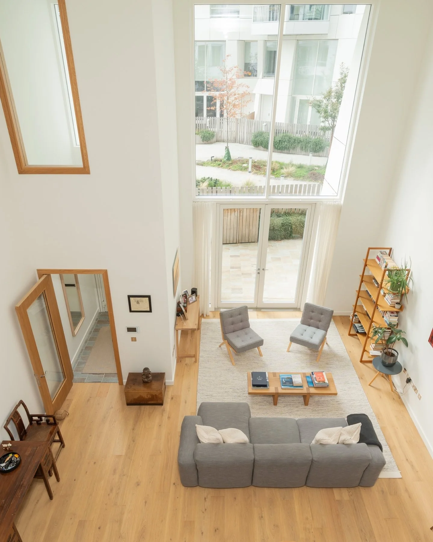 When the light does half the work for you ☀️
This Battersea Power Station duplex practically glows on its own &mdash; we just made sure to capture it at its best.
#MaysFloorplans #BatterseaPowerStation #LondonInteriors #PropertyPhotography
