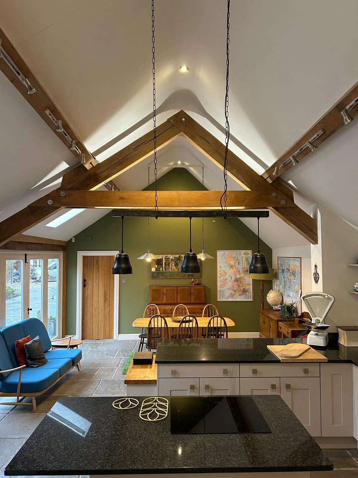 WhatsApp Image 2025-10-26 at 18.11.13 (2).jpeg