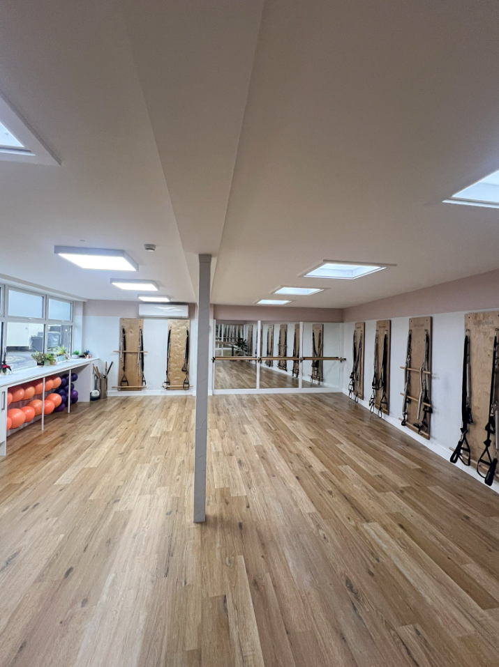 VWell Studios, Hythe