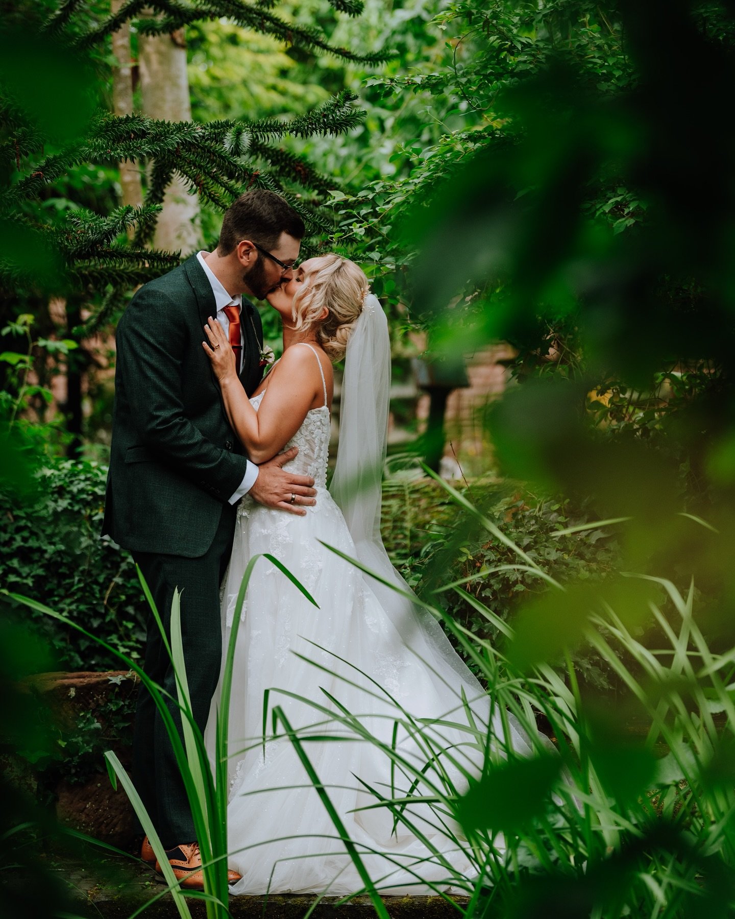 Martin &amp; Sarra ❤️ @hundredhouseweddings
