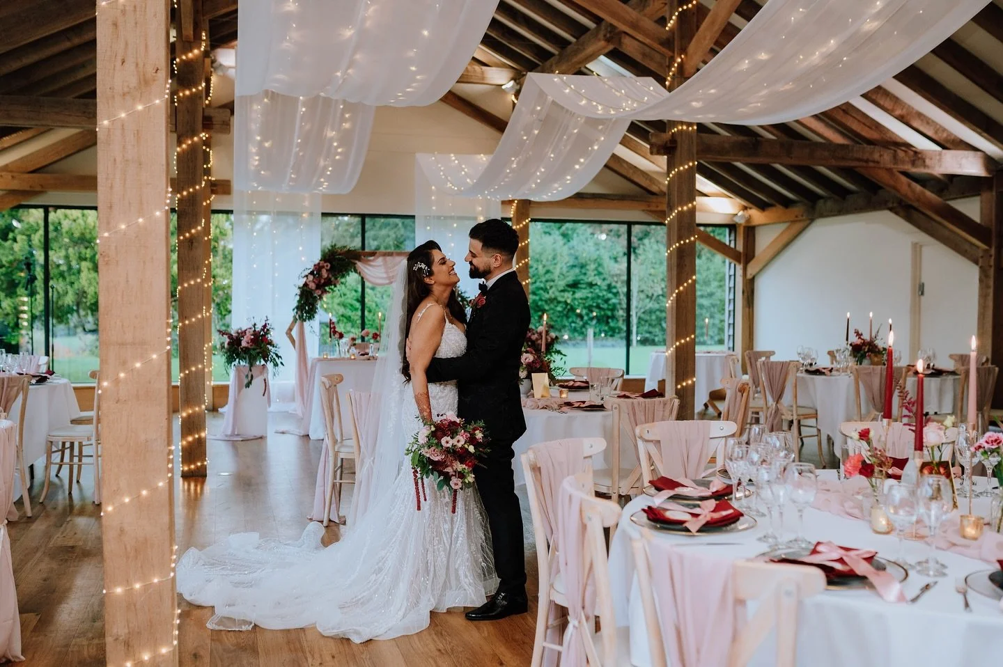 Chris &amp; Kiran - thank you for trusting me to tell your story. Reliving your wedding through these images has been something really special ✨

Venue: @bredenburycourtbarns
⁠
#BredenburyCourtBarns #BredenburyWedding #UKWeddingPhotographer #BarnWedd