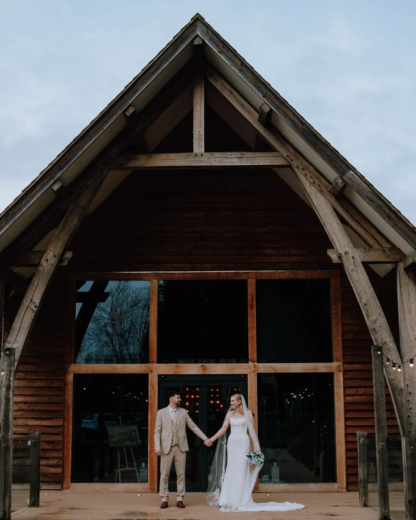 Andy &amp; Holly | @themillbarnsvenue ✨