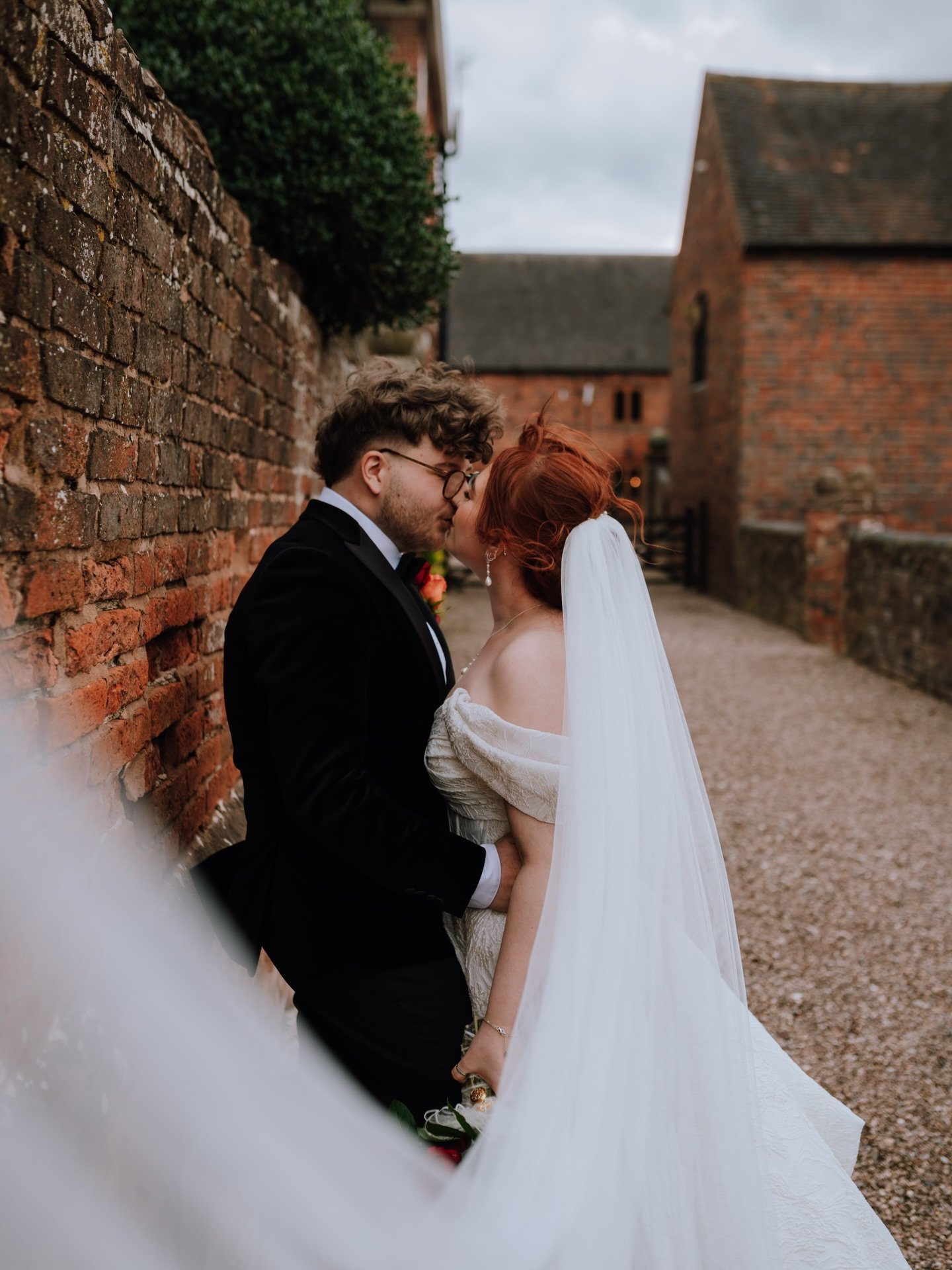 George &amp; Lauren | @theblakelandsestate ✨

What a day!! What a couple!! Working with a dream team of suppliers to bring together such an epic love story ❤️ 

#BohemianRosePhotography  #TheBlakelandsEstate #StaffordshireWedding #LoveStory #WeddingD