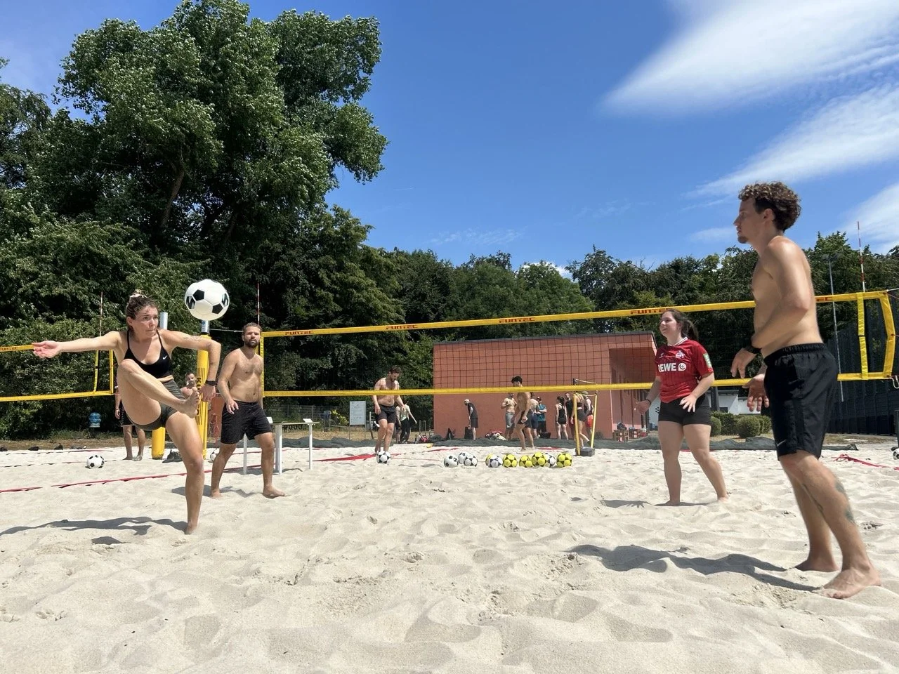 WIEDER SPIELEN