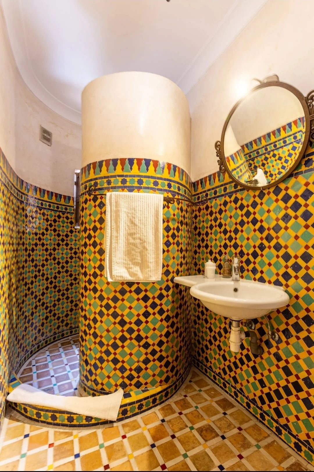 Screenshot_20251228_183947_Airbnb.jpg