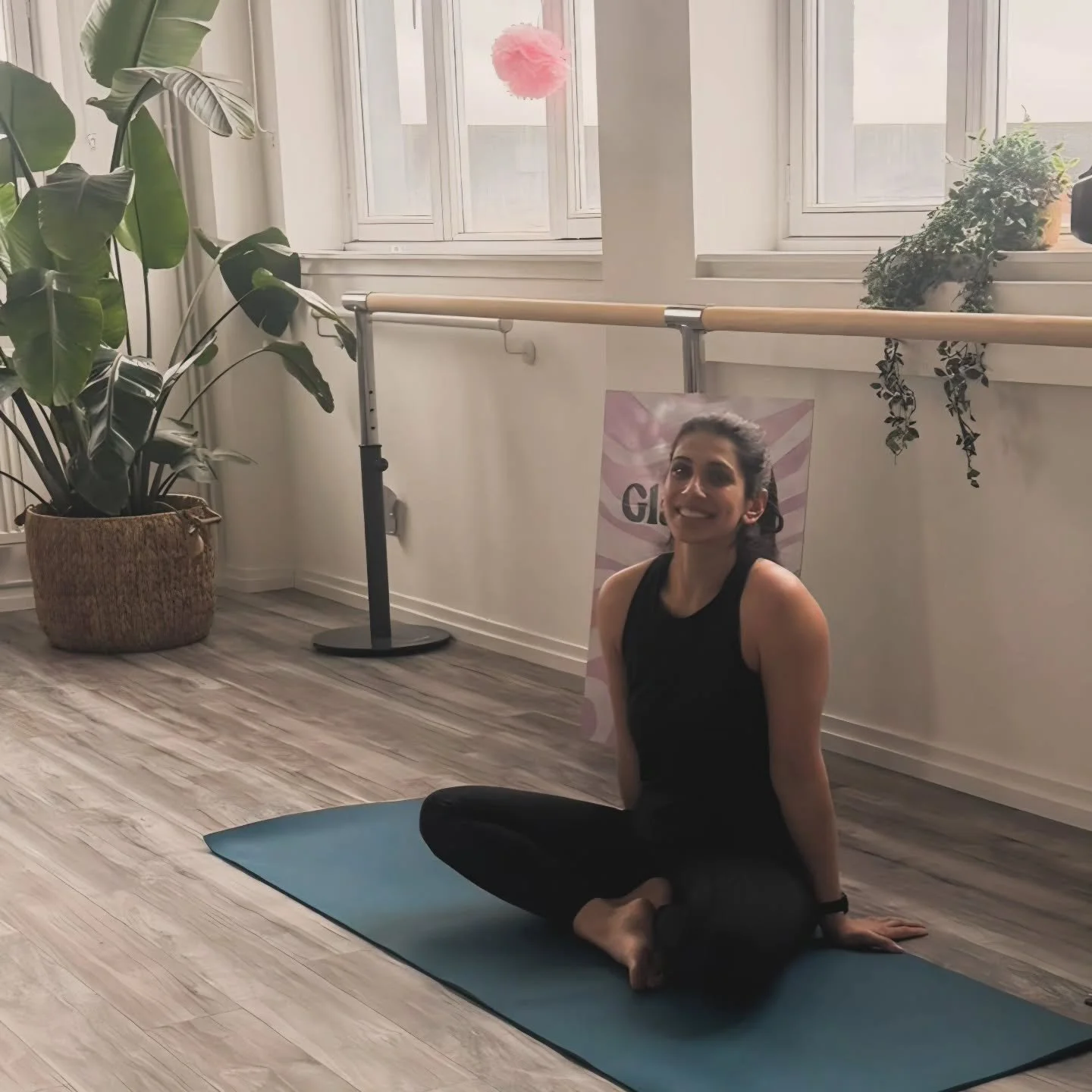 Your friendly reminder to get yo ass to class 💫

Times are tough and I get it that, so here's the wee top tips:

Skint? Class payments go in a box, no one watches. Put in &pound;6, put in 6p, nobody's gonna knoooow. I also accept payment in snacks, 