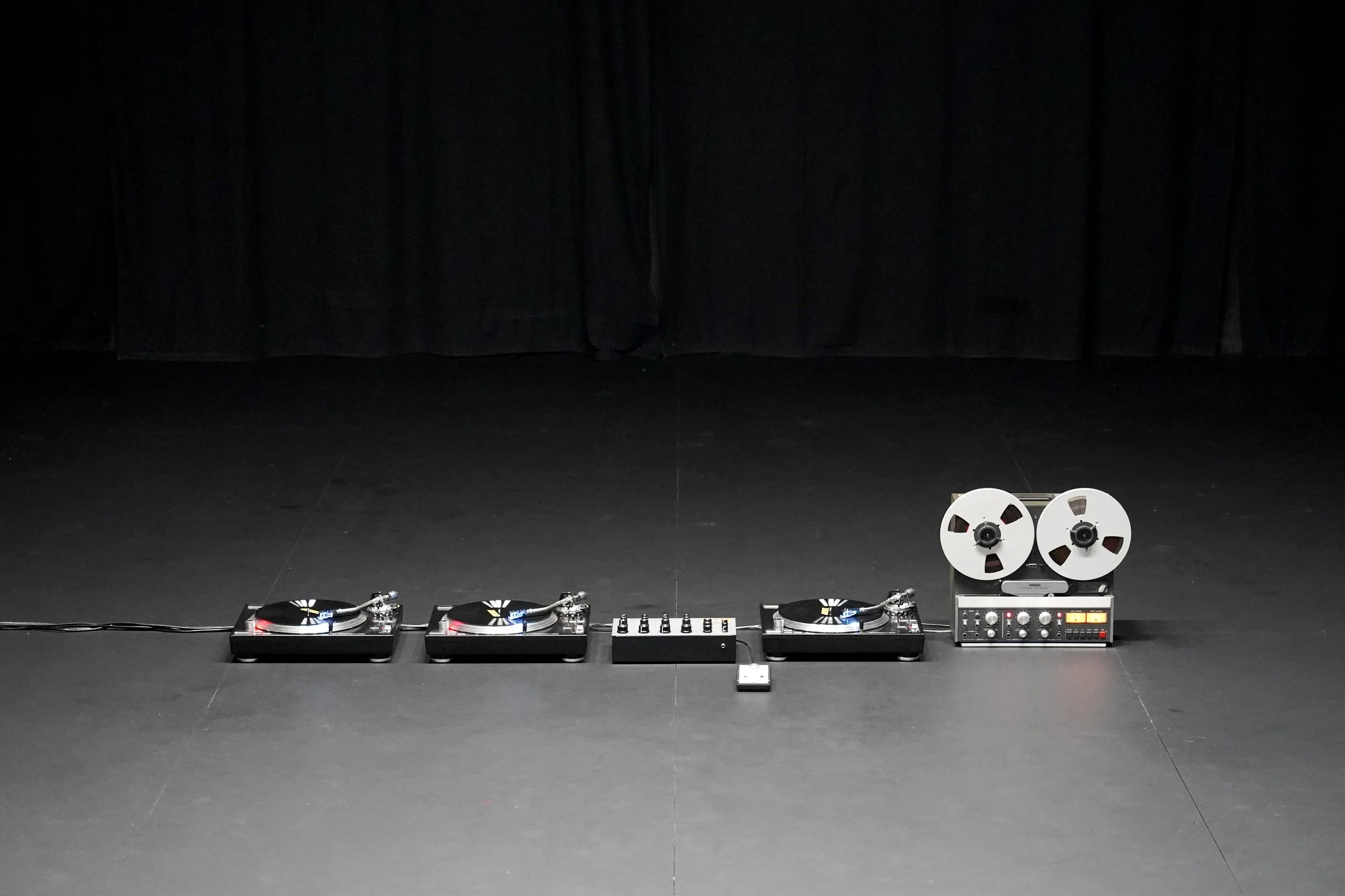 Formen - A Pattern Language of Phasing Turntables