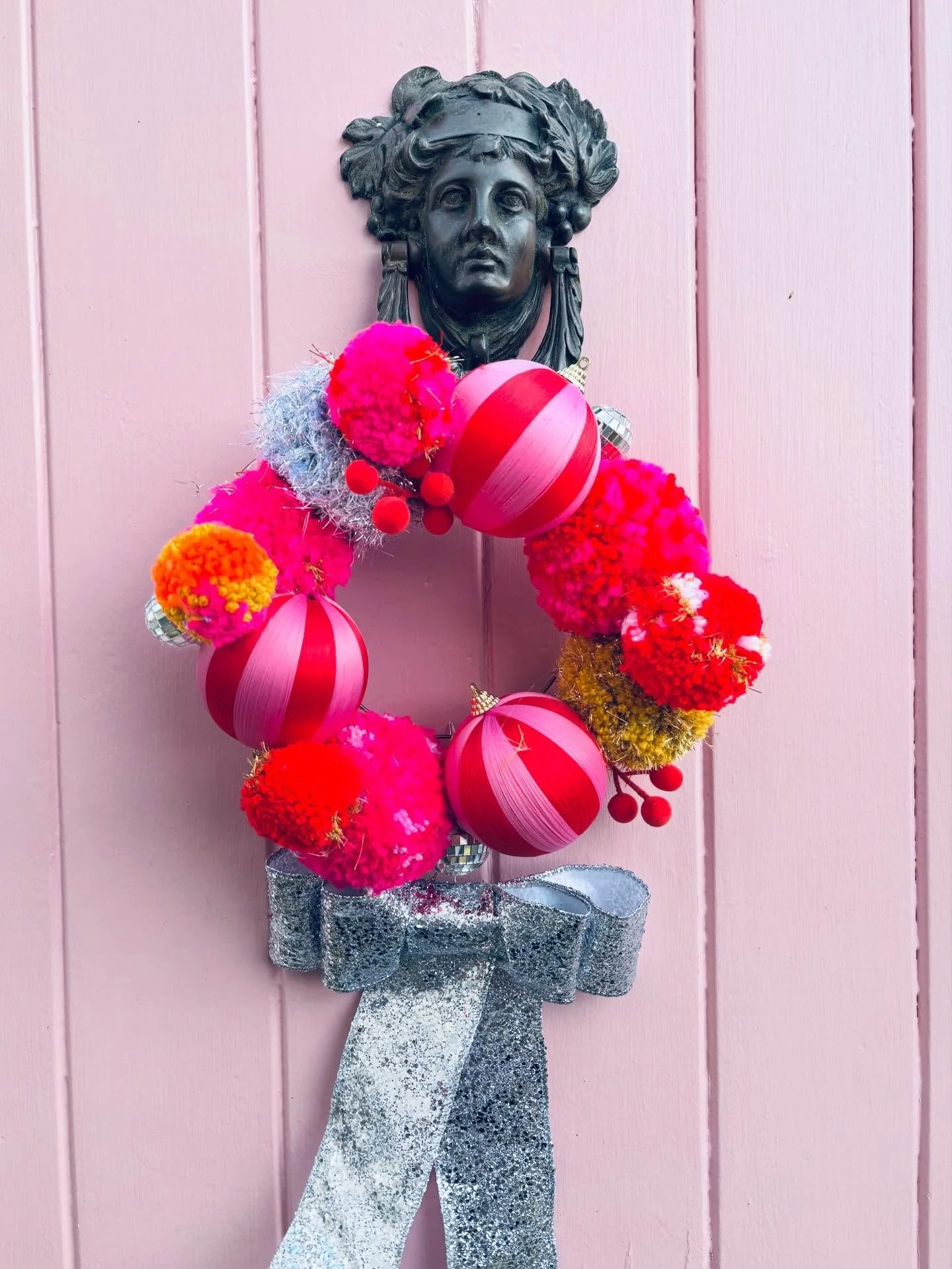 WE&rsquo;RE OUT WITH A BANG 💥 🪩
Glitter, tinsel, and a riot of neon pom poms! 

Our Pom Pom Wreath Workshop ended 2025 colourful, chaotic, and completely untraditional.

We&rsquo;re still here, hanging on a piece of string, not knowing what 2026 wi