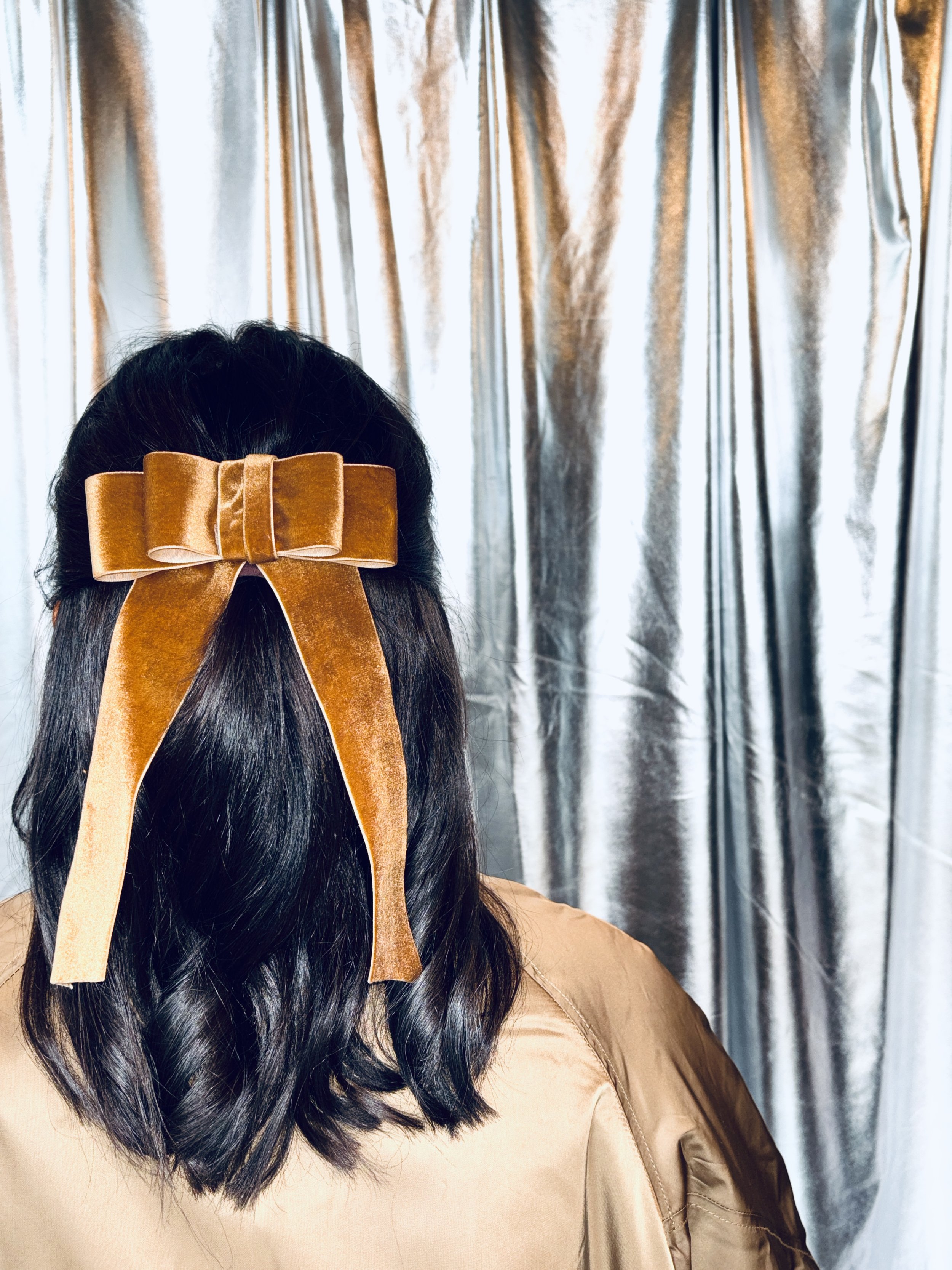 Interactive influencer workshop hosted by The Grix Sisters London, UK for amazon influencers make your own bow hair clip