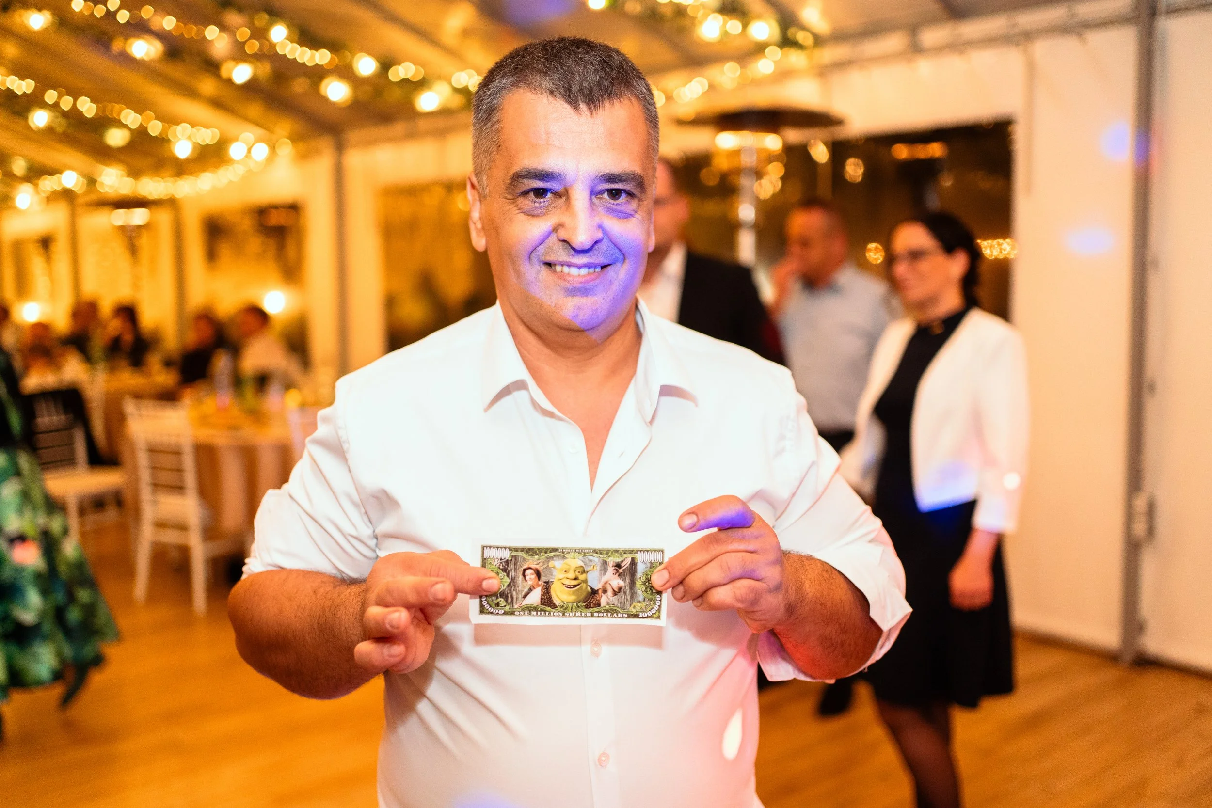 eskuvoi-riportfoto-vicces-vendeg-shrek-penz.jpg